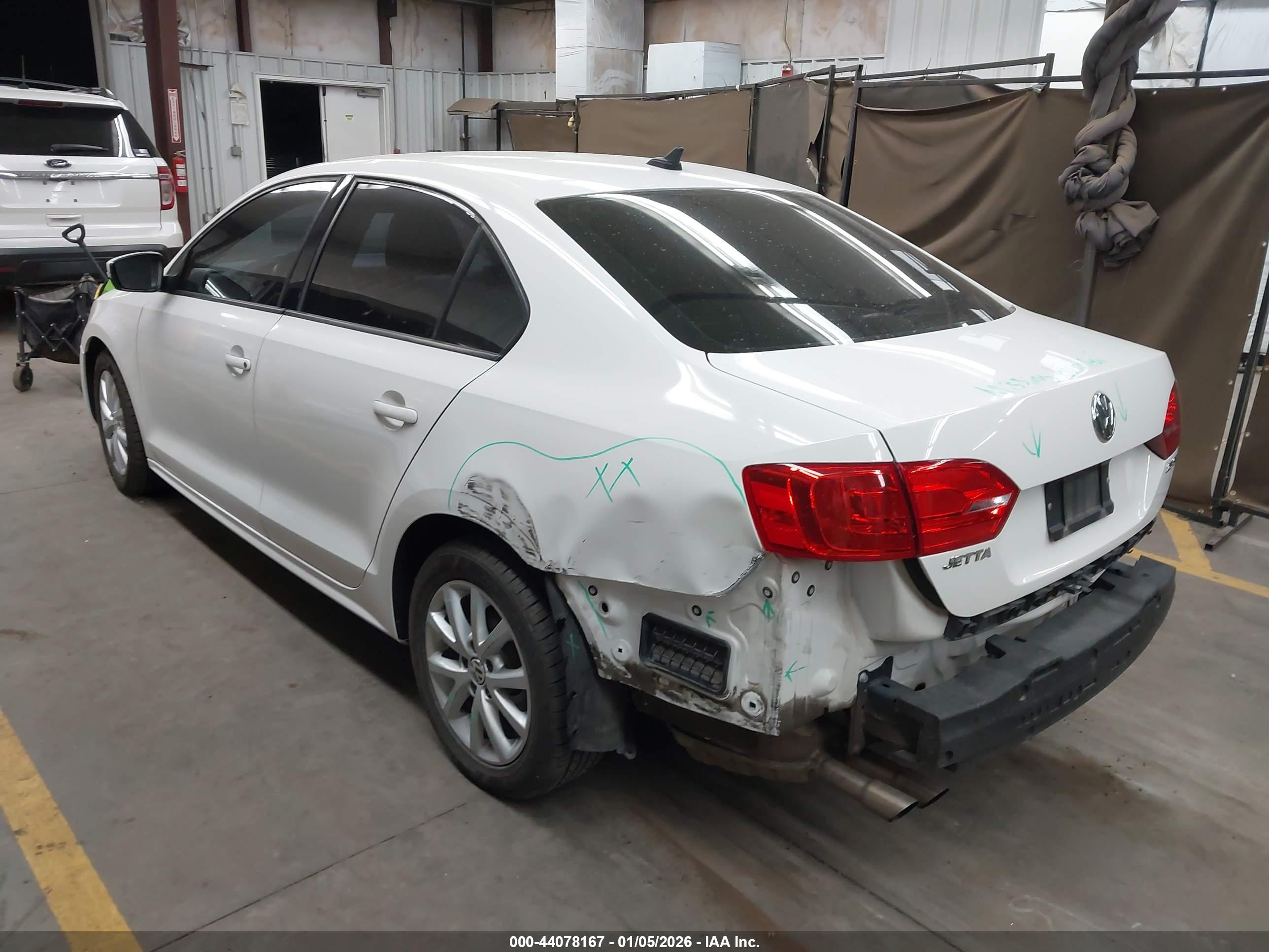 VOLKSWAGEN JETTA image 3