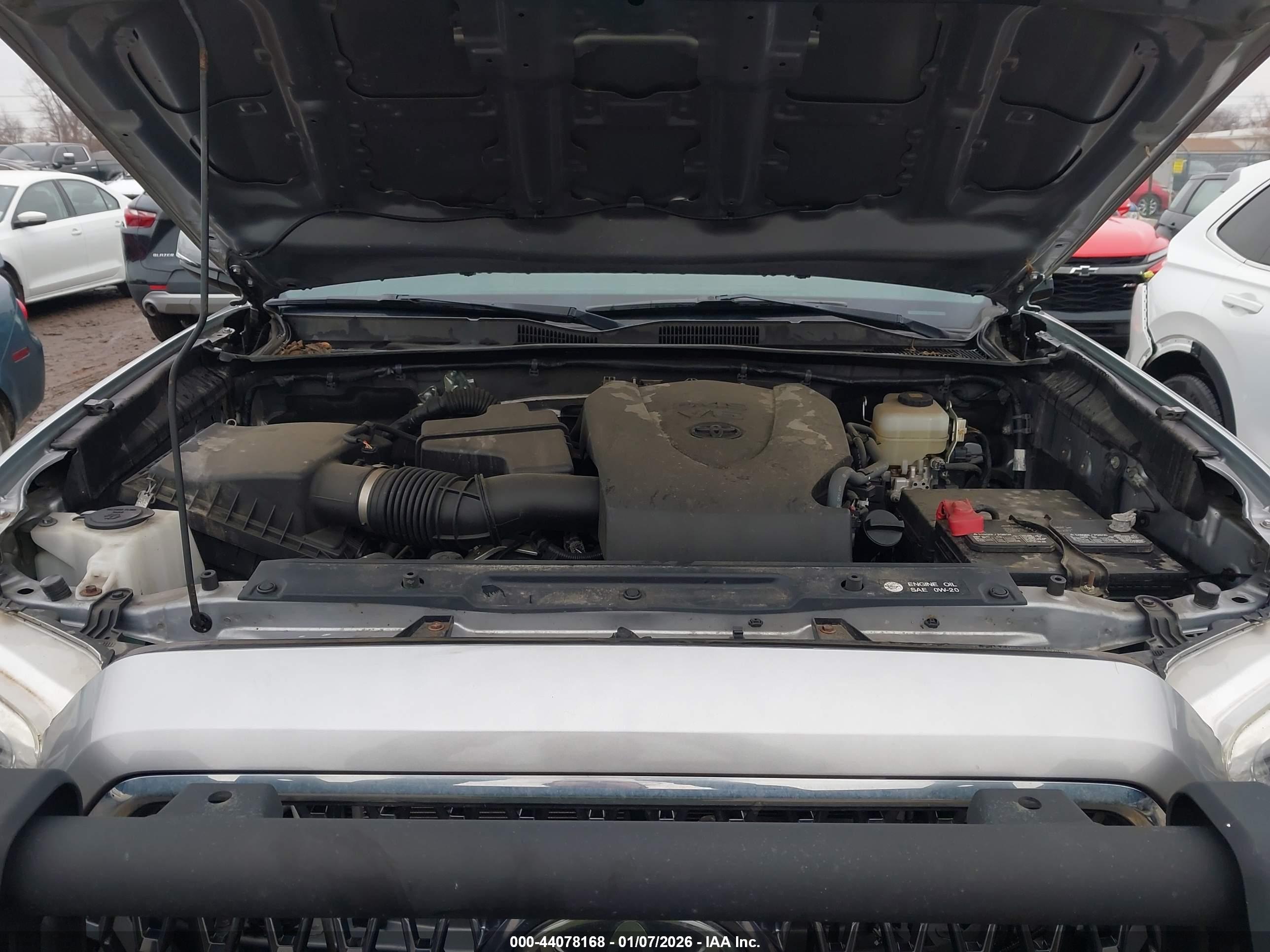 TOYOTA TACOMA image 10