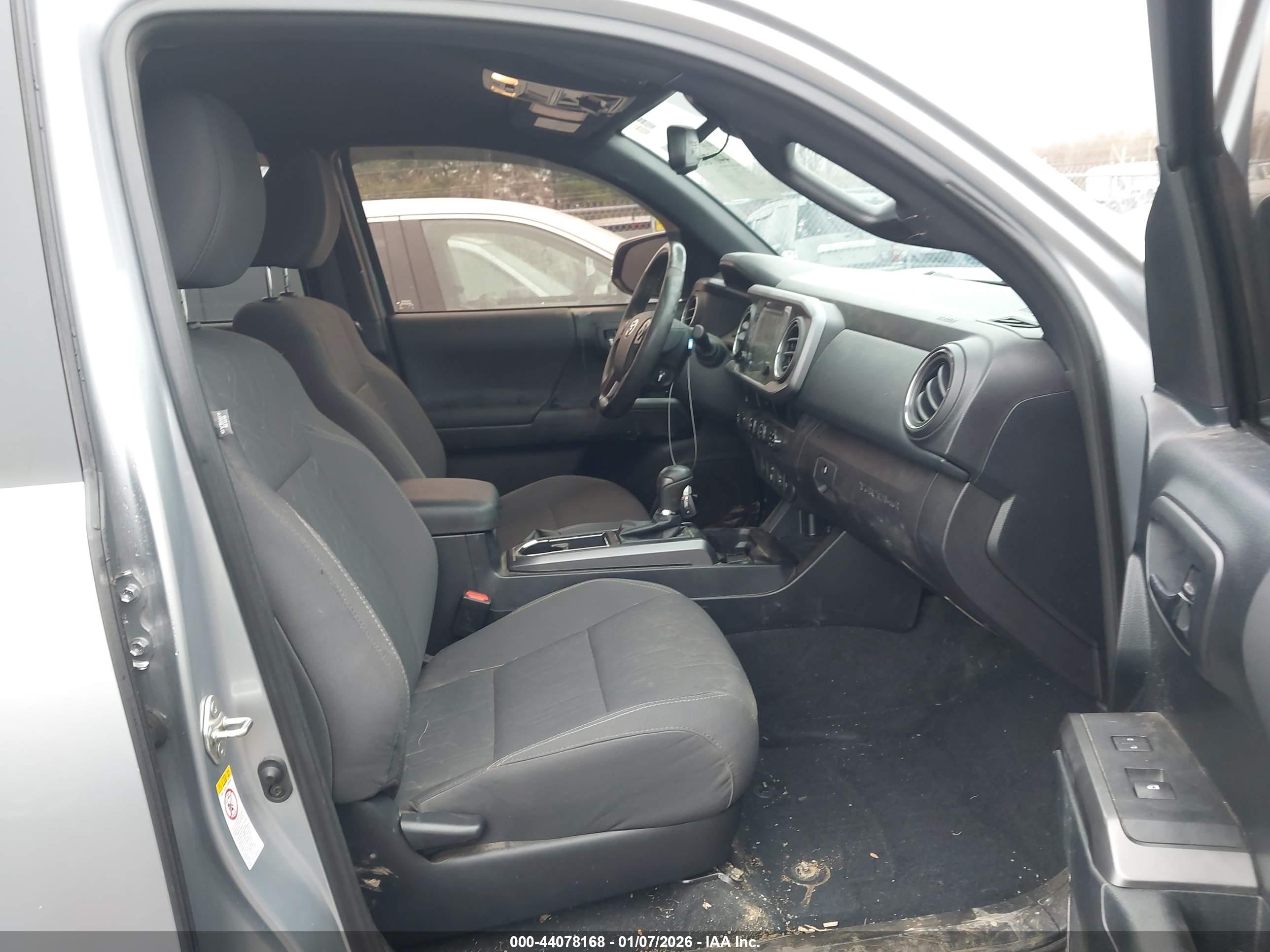 TOYOTA TACOMA image 5