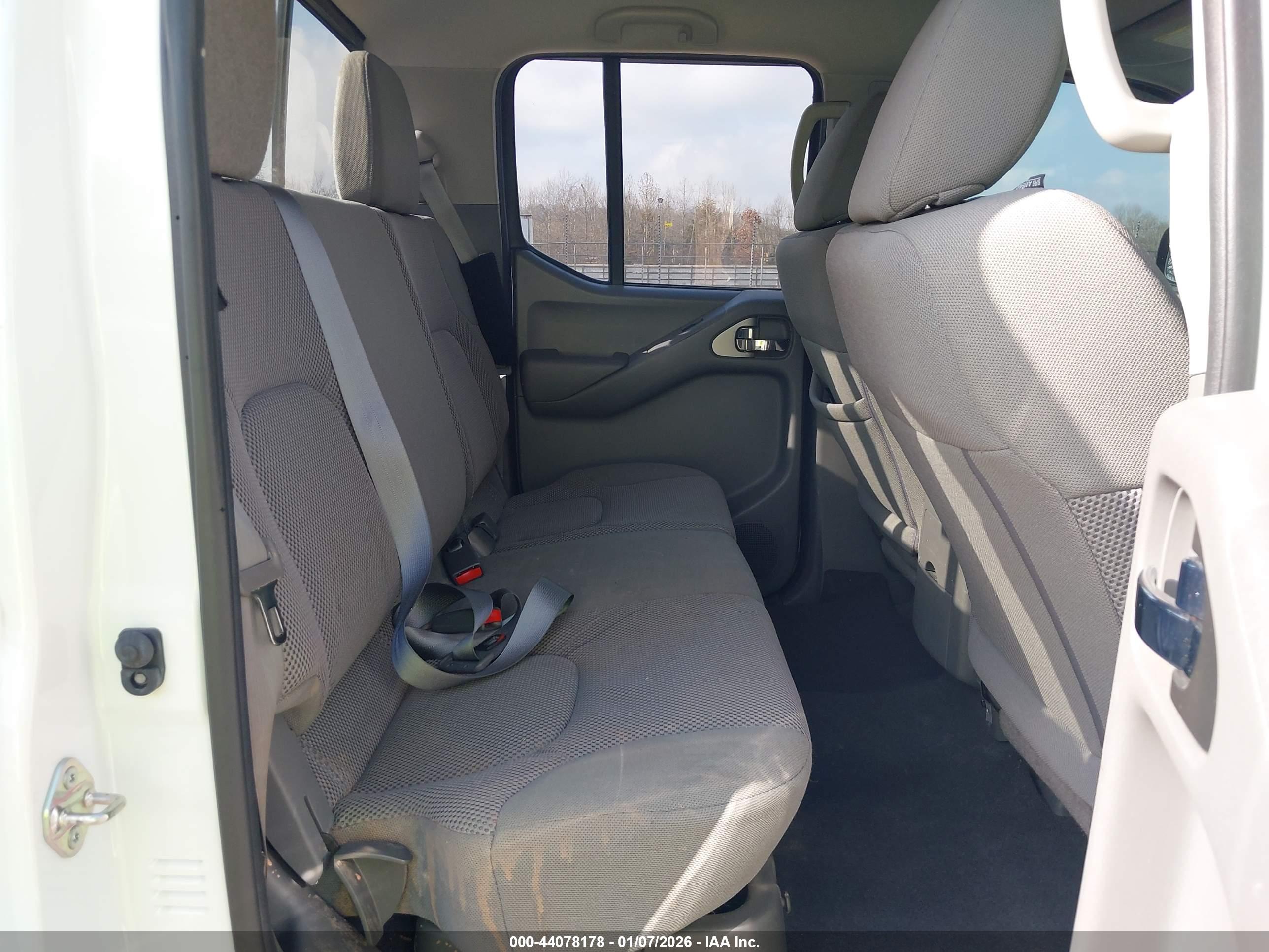 NISSAN FRONTIER image 8
