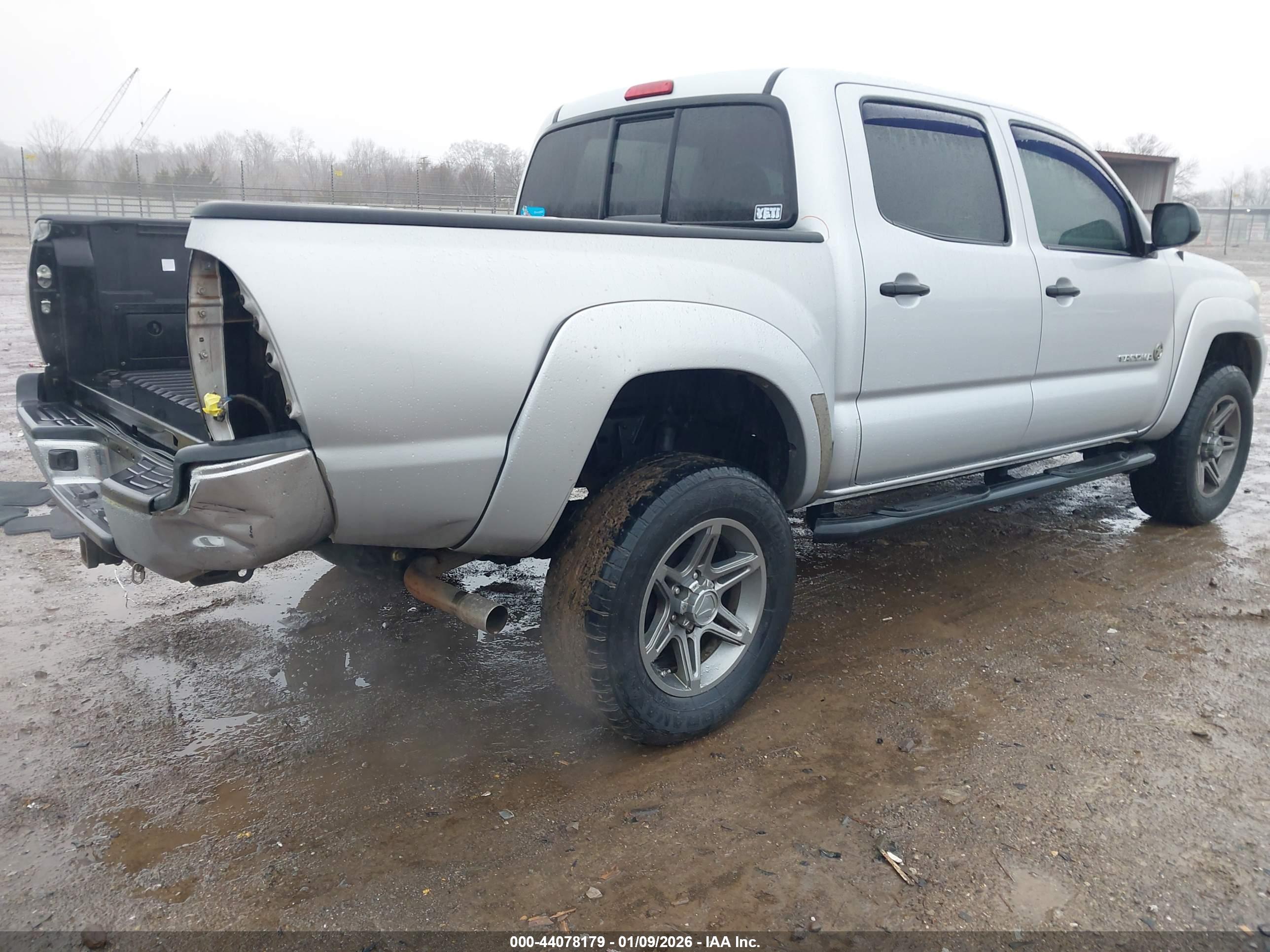TOYOTA TACOMA image 4