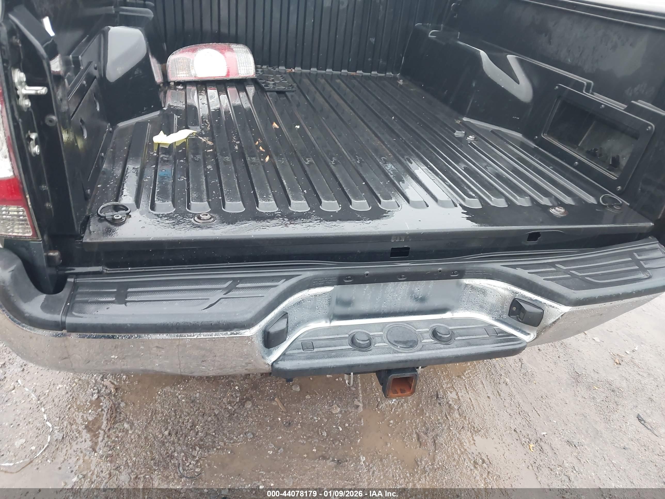 TOYOTA TACOMA image 6
