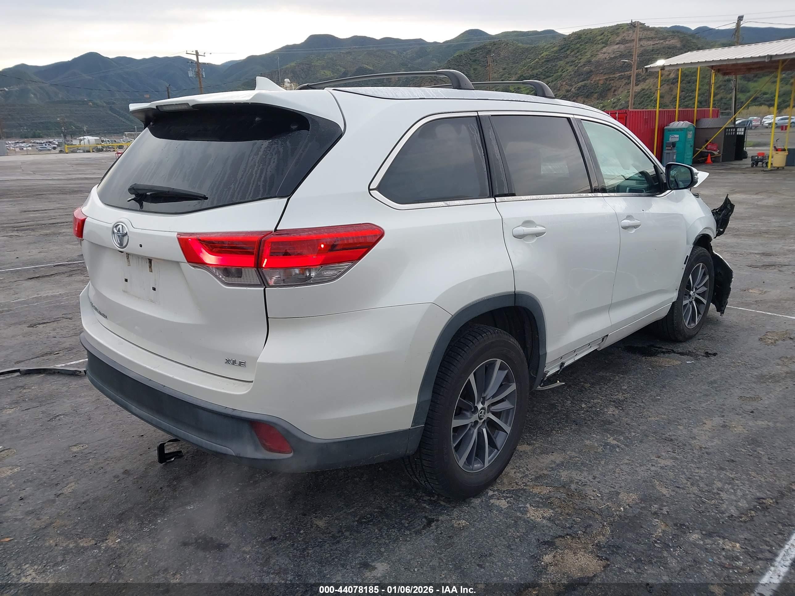TOYOTA HIGHLANDER image 4
