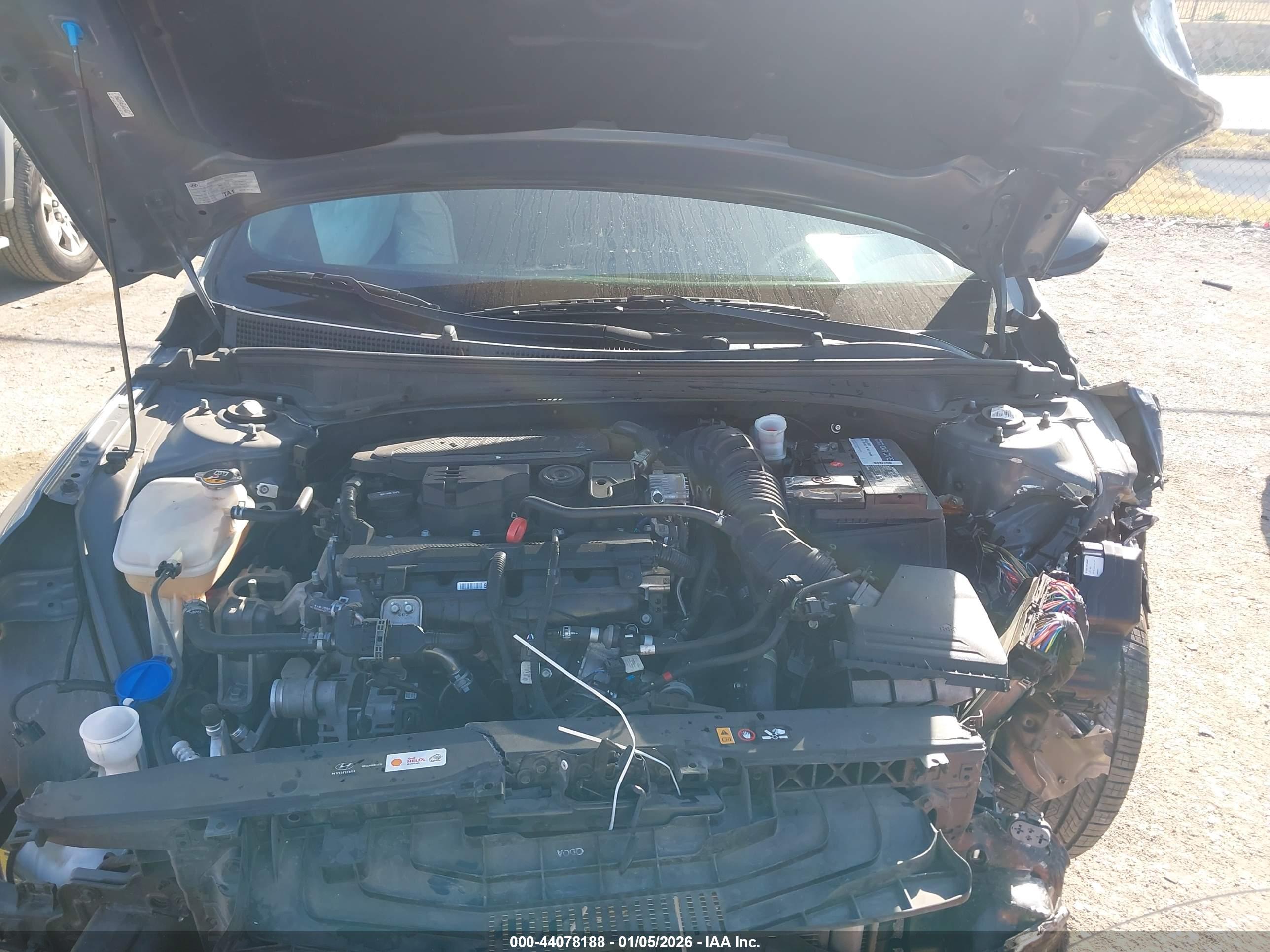 HYUNDAI ELANTRA image 10