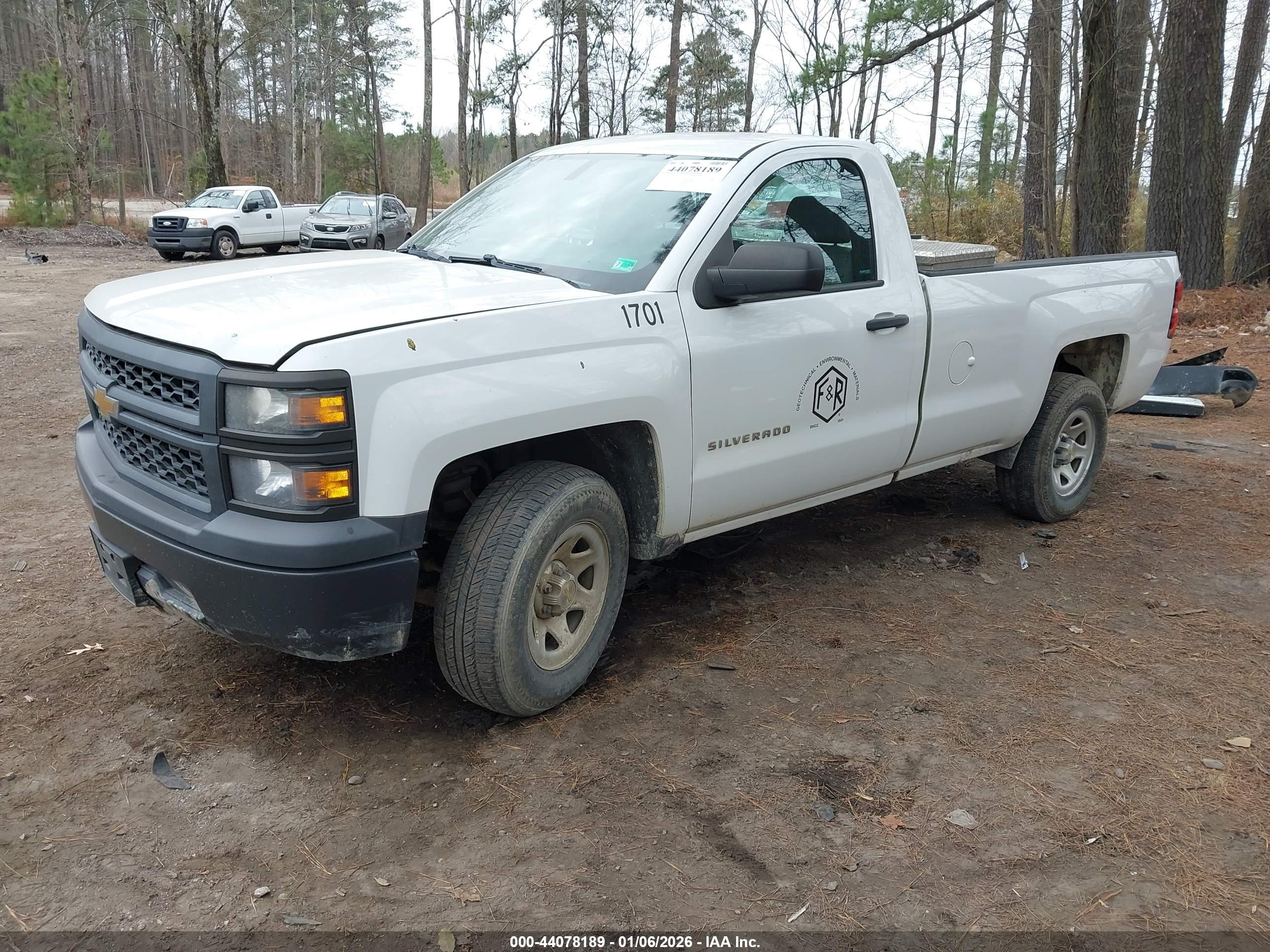 CHEVROLET SILVERADO image 2