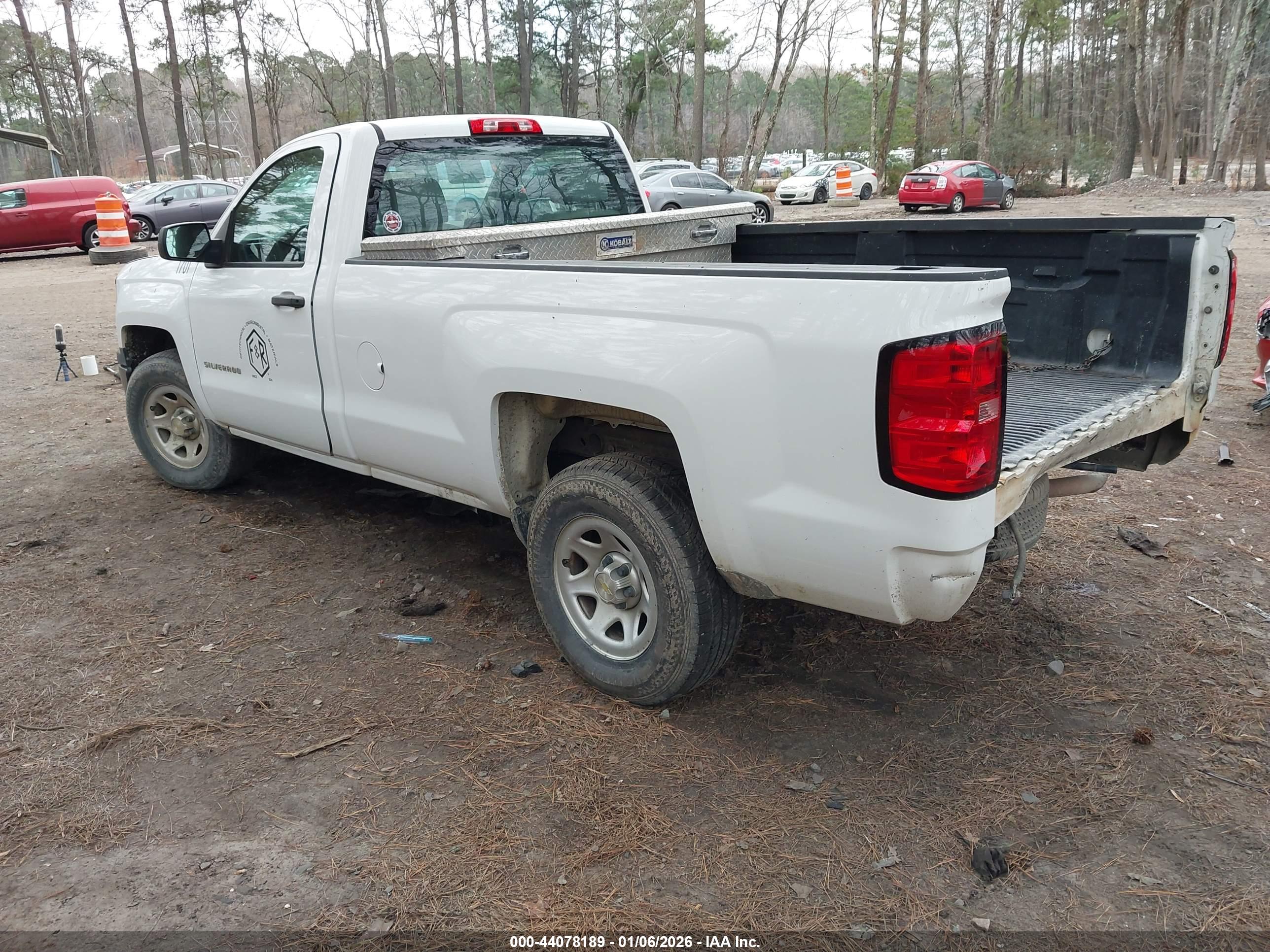 CHEVROLET SILVERADO image 3