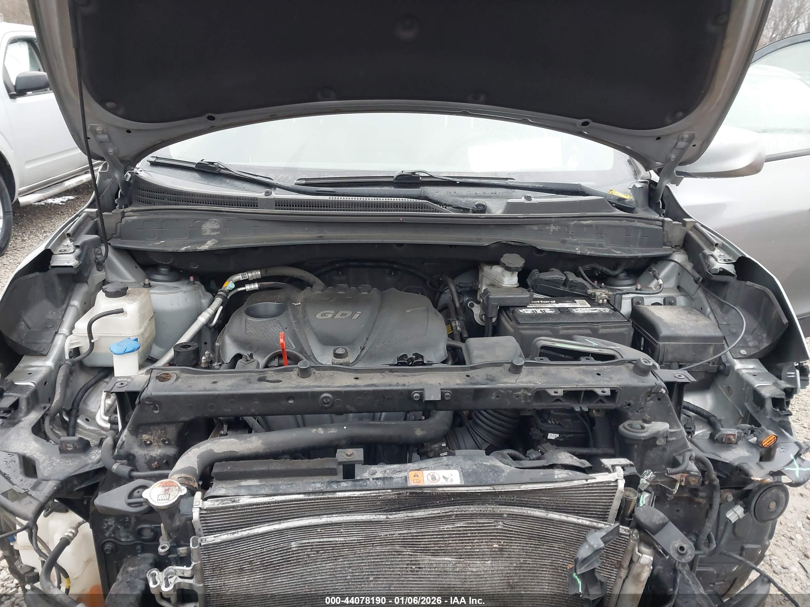 HYUNDAI TUCSON image 10