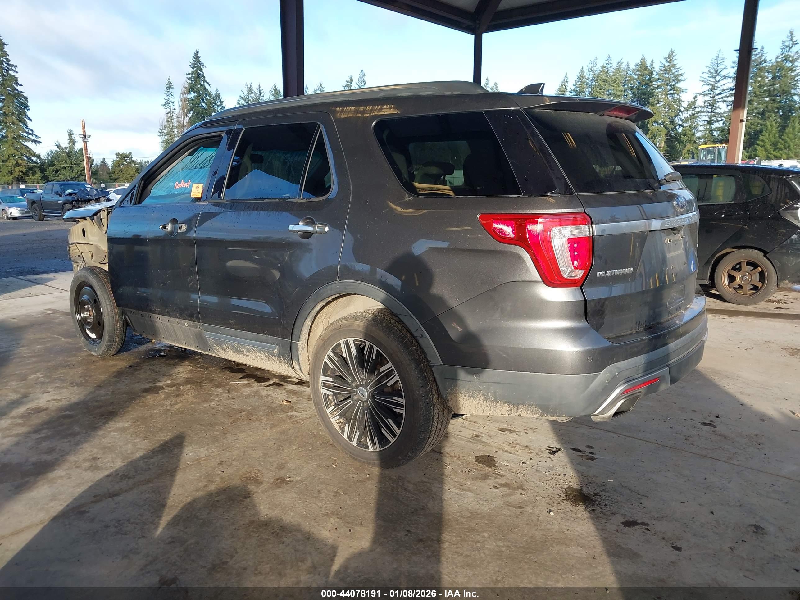 FORD EXPLORER image 3