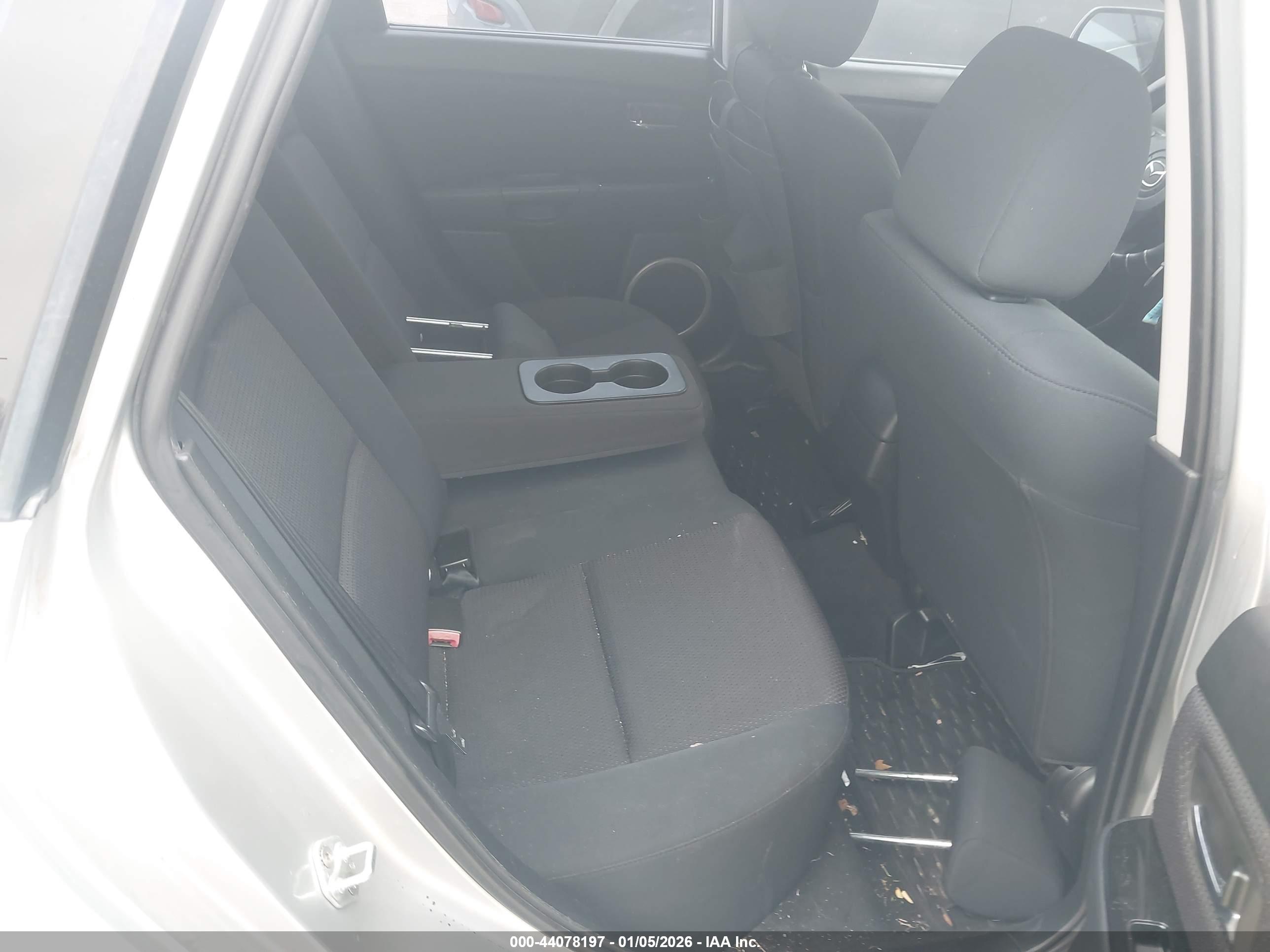 MAZDA MAZDA3 image 8