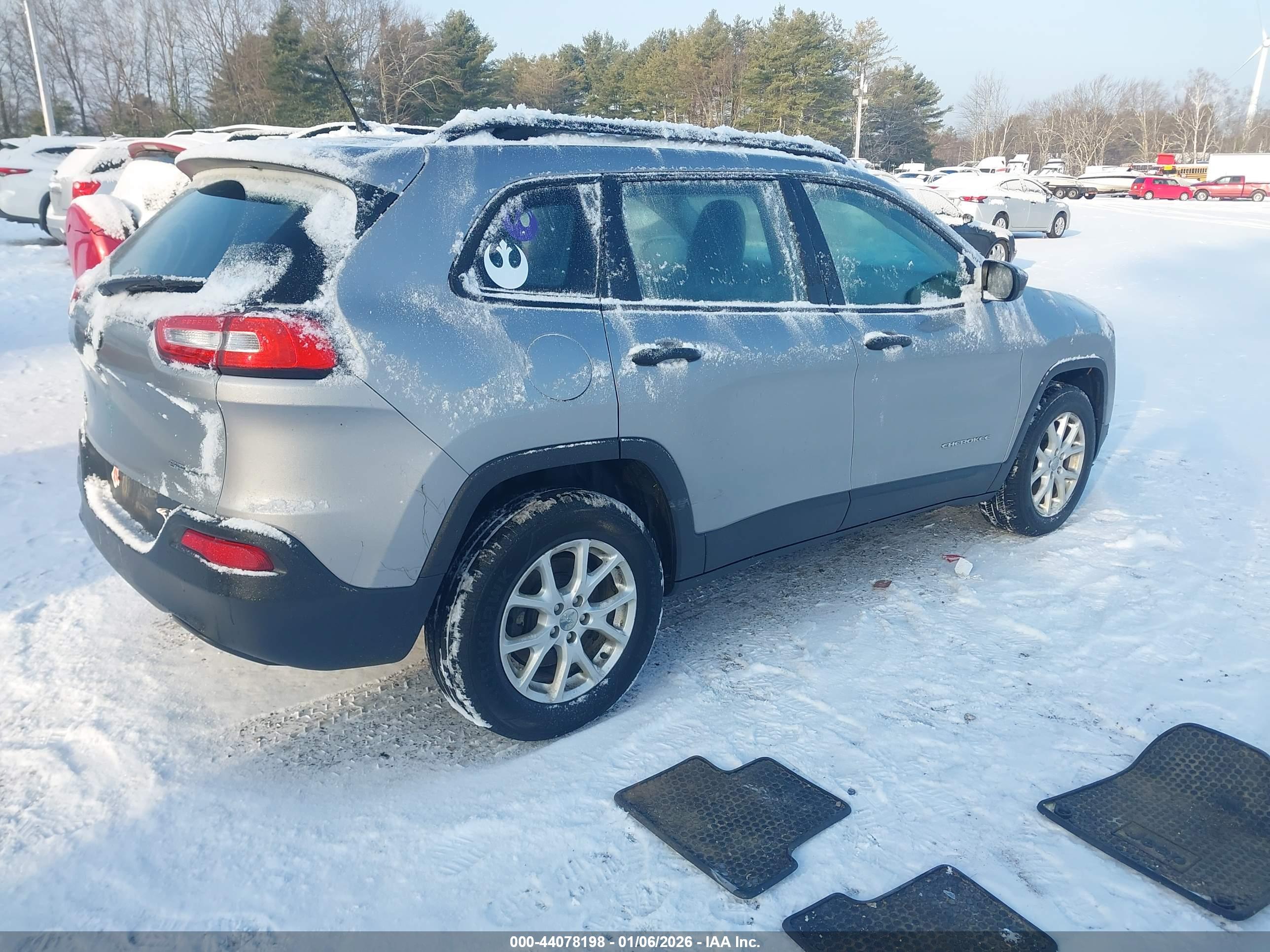 JEEP CHEROKEE image 4