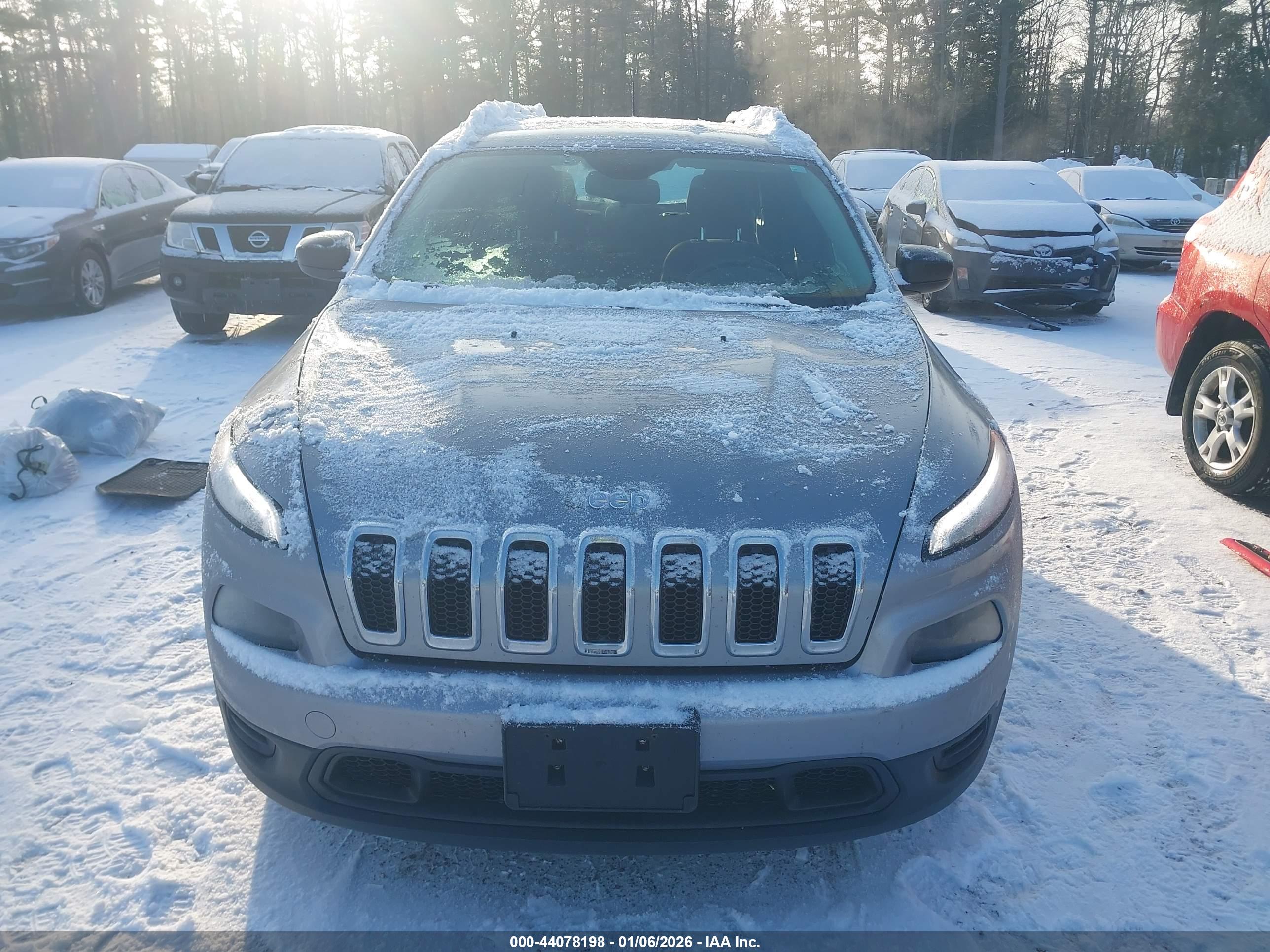 JEEP CHEROKEE image 6
