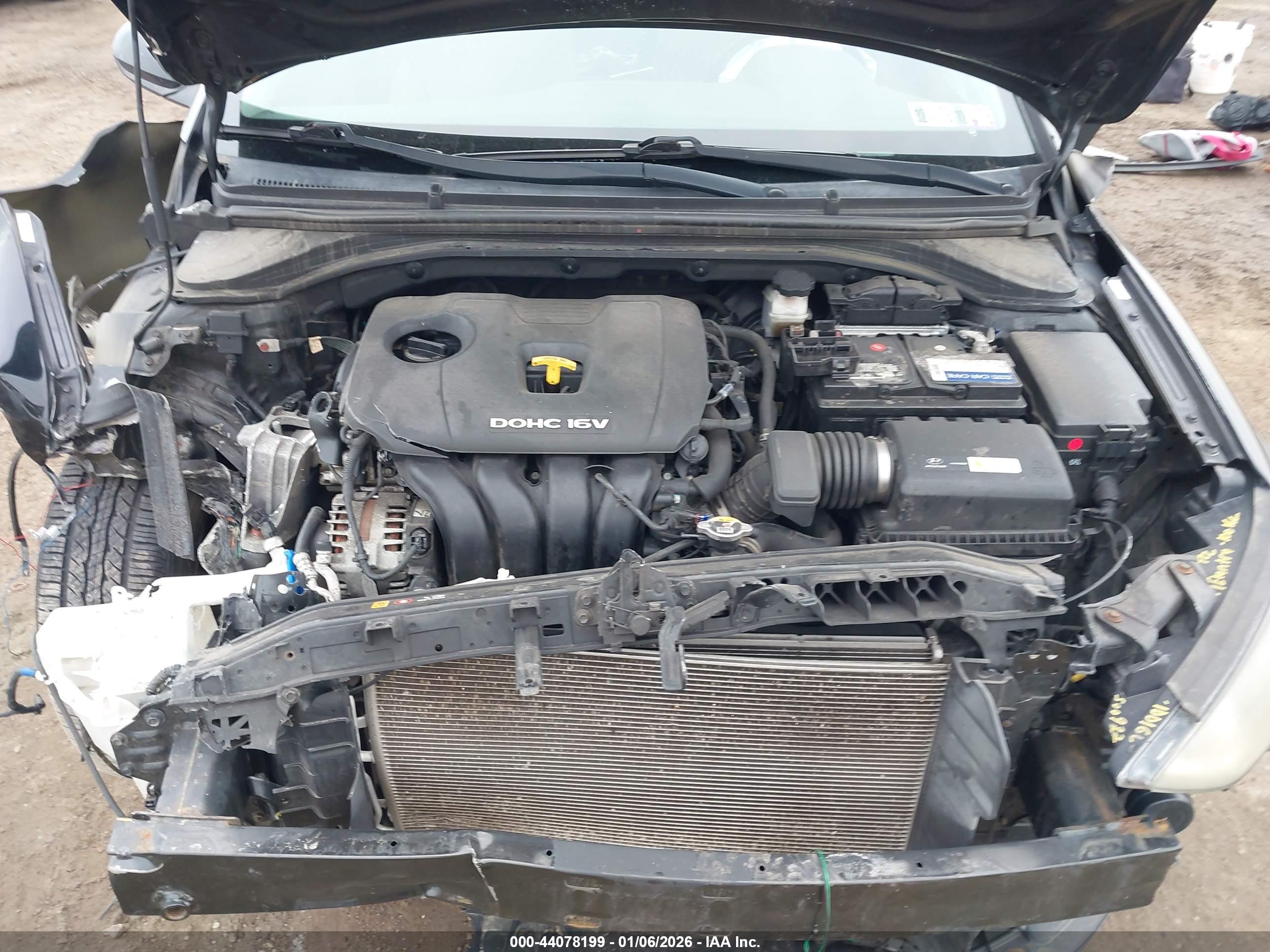 HYUNDAI ELANTRA image 10
