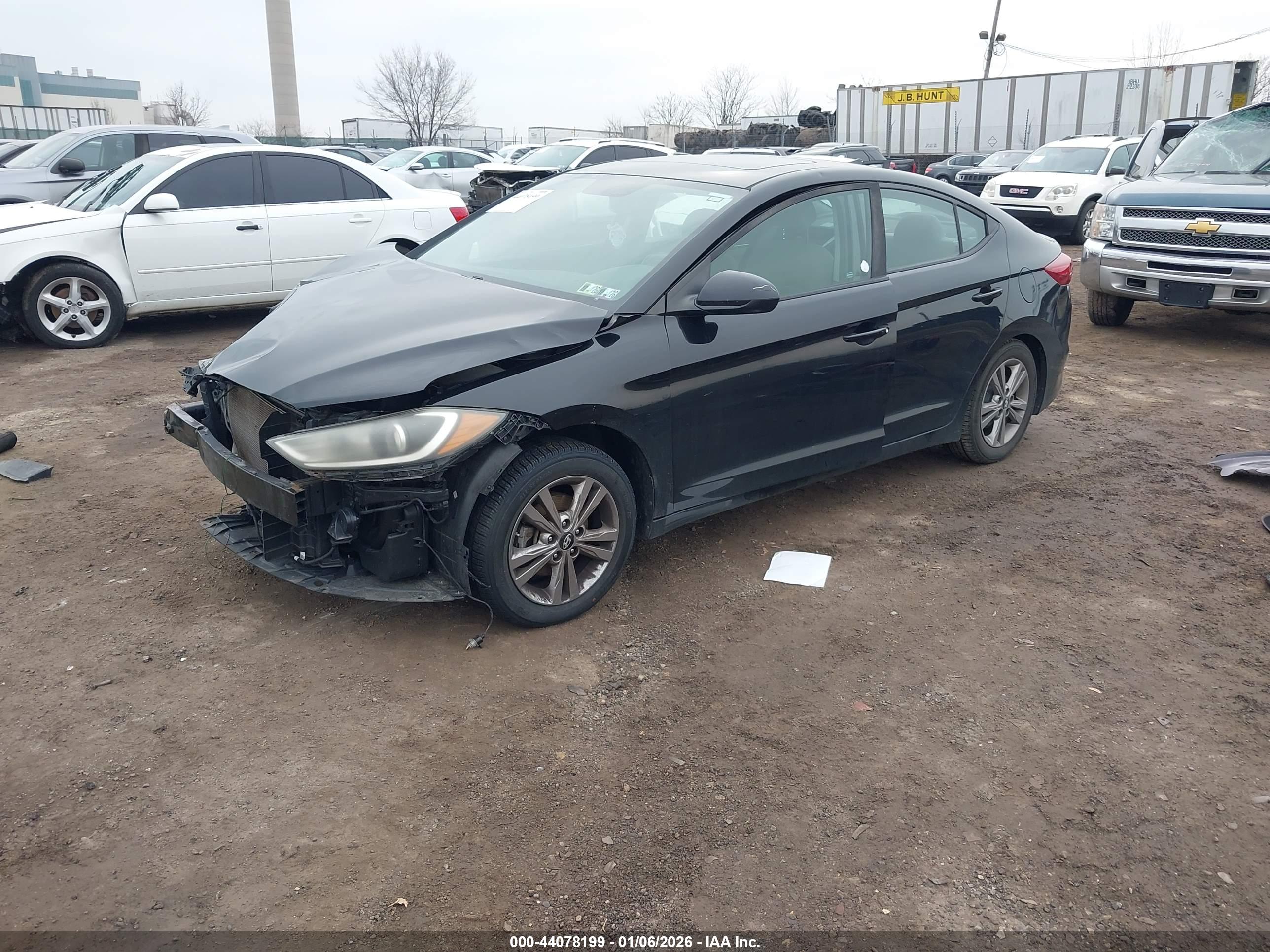 HYUNDAI ELANTRA image 2