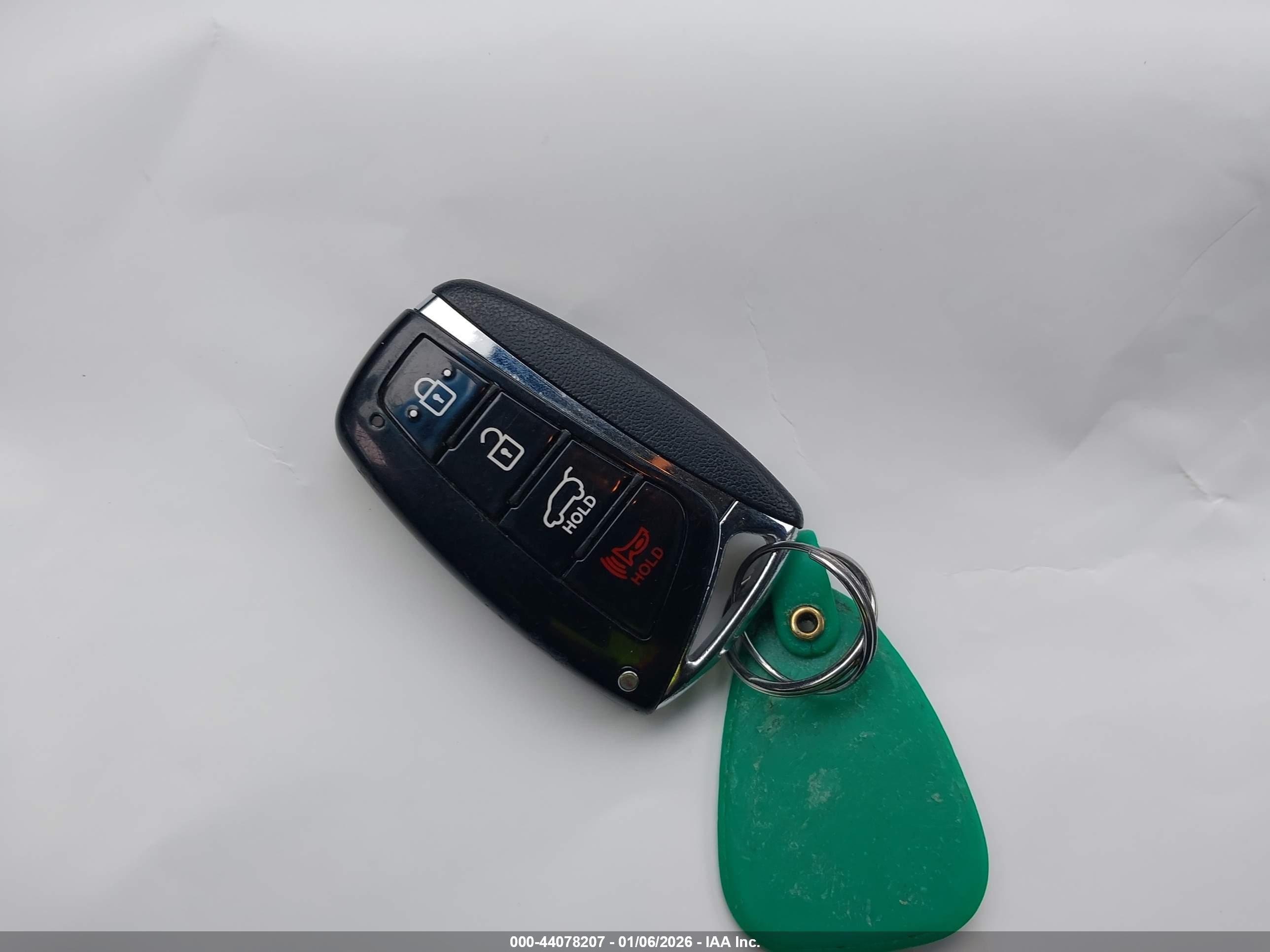 HYUNDAI SANTA image 11