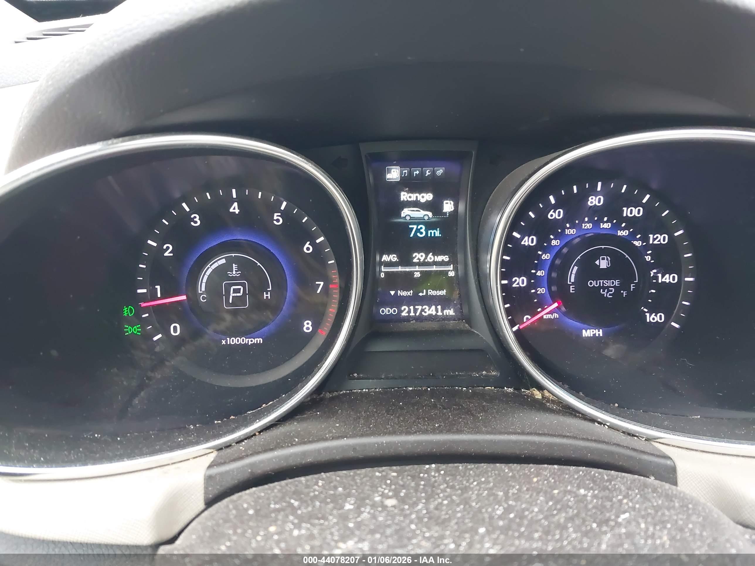 HYUNDAI SANTA image 7