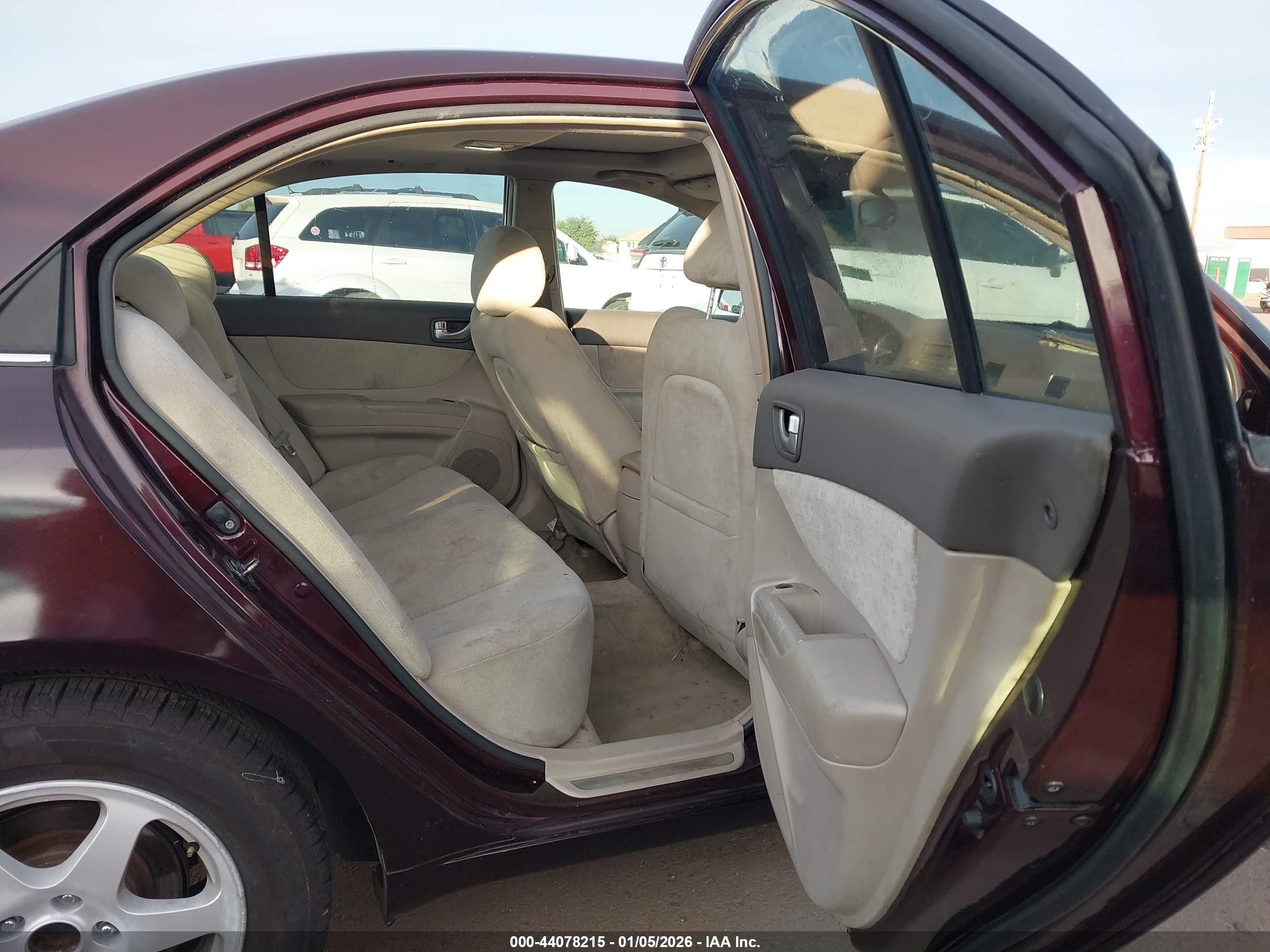 HYUNDAI SONATA image 8