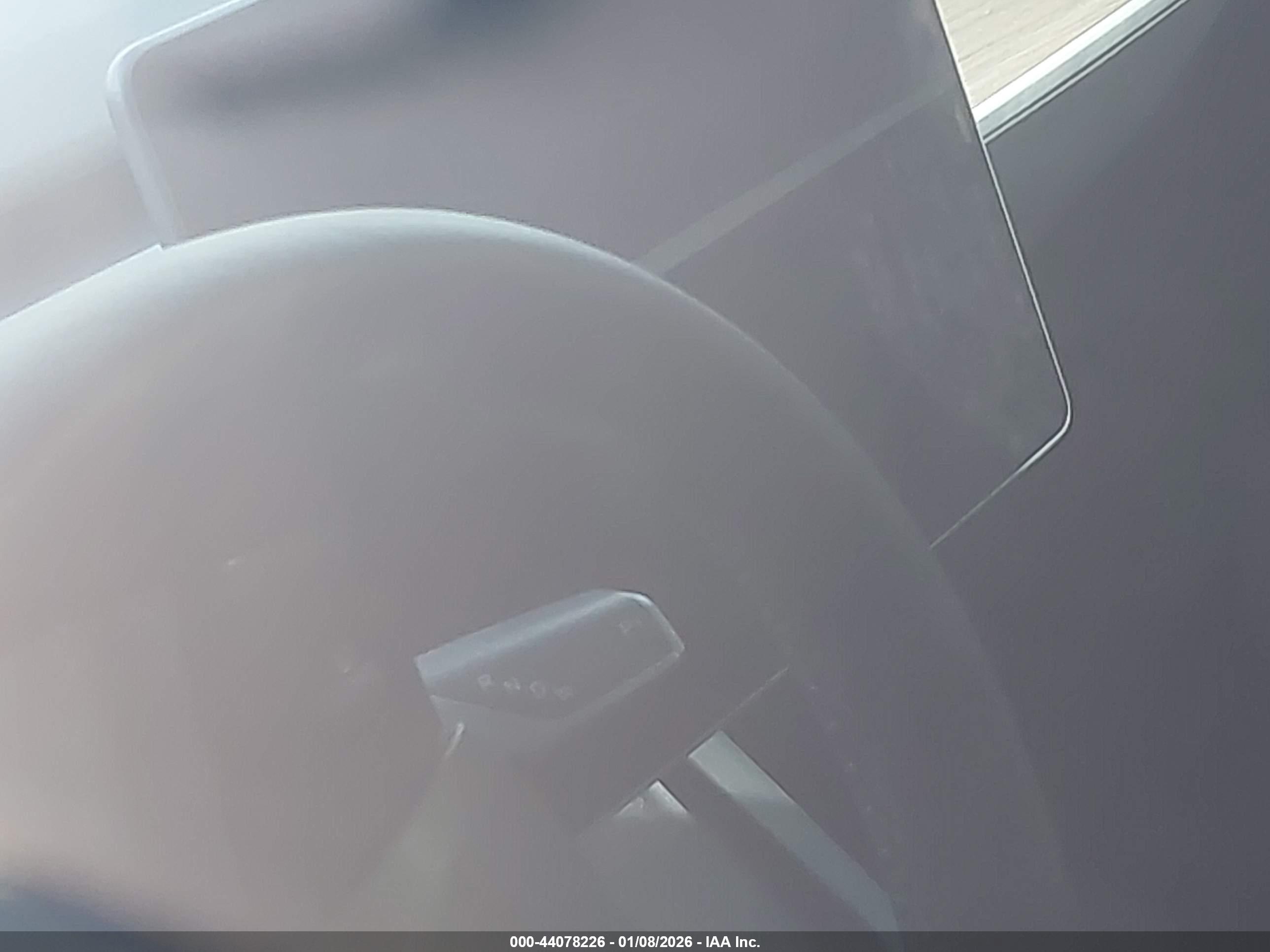 TESLA MODEL image 7