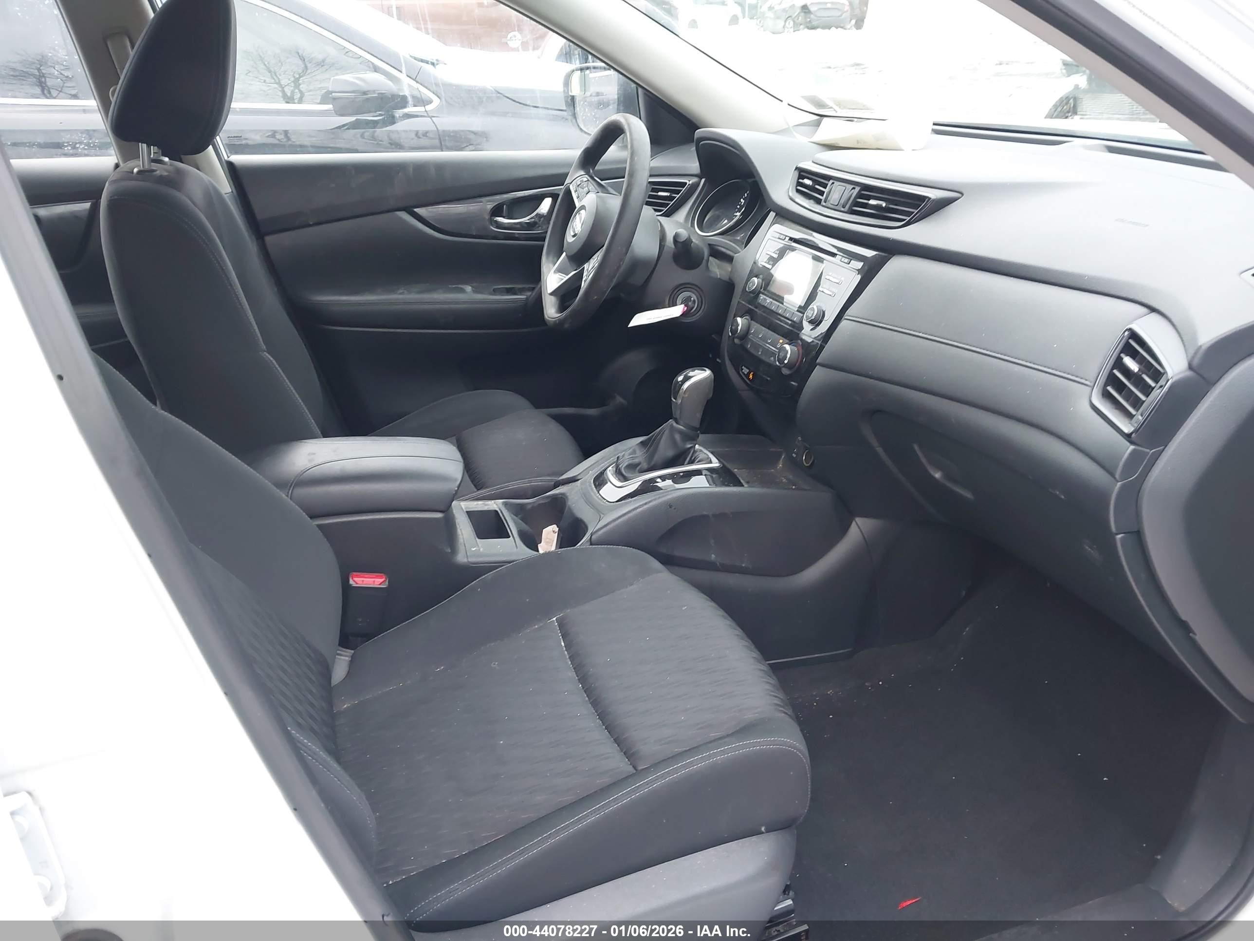 NISSAN ROGUE image 5