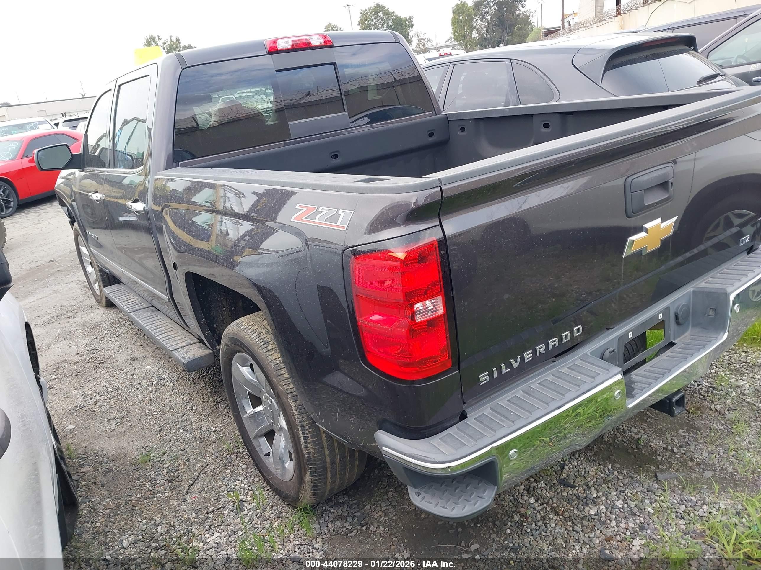 CHEVROLET SILVERADO image 3