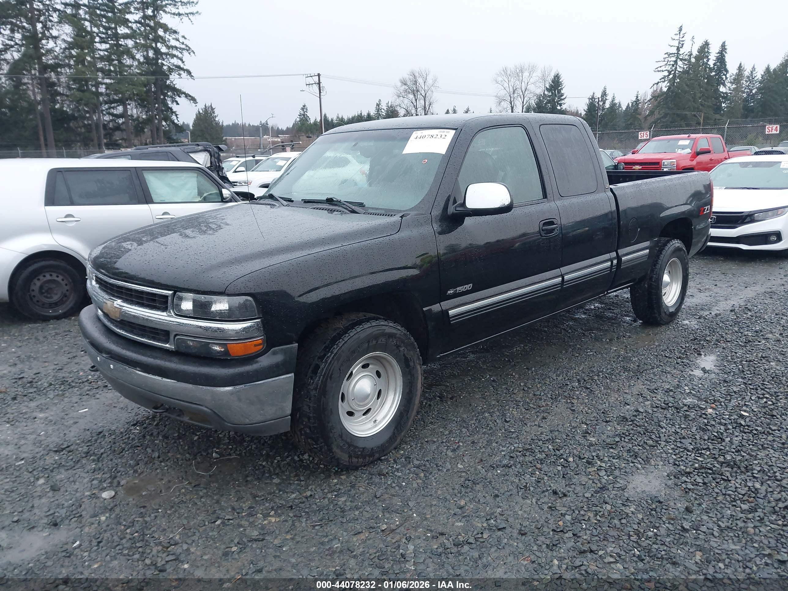 CHEVROLET SILVERADO image 2
