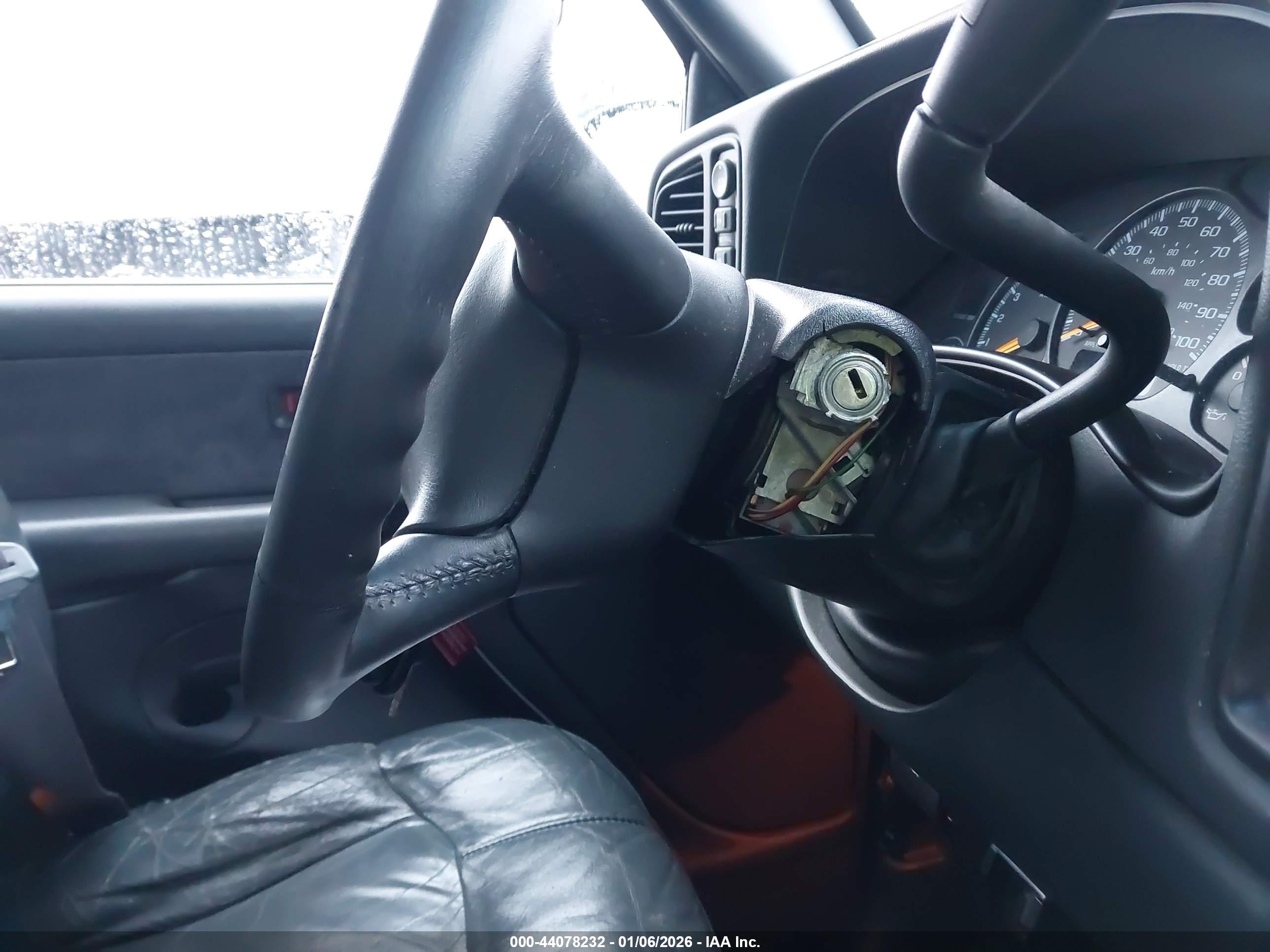 CHEVROLET SILVERADO image 6