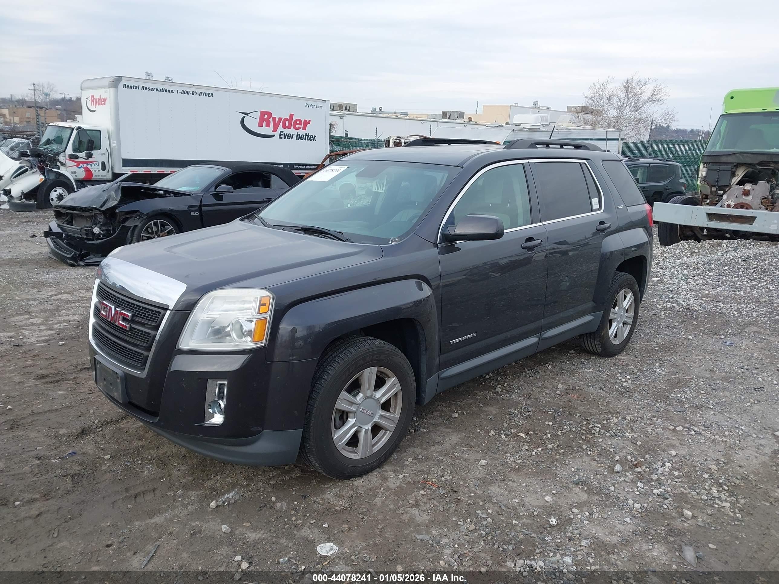 GMC TERRAIN image 2