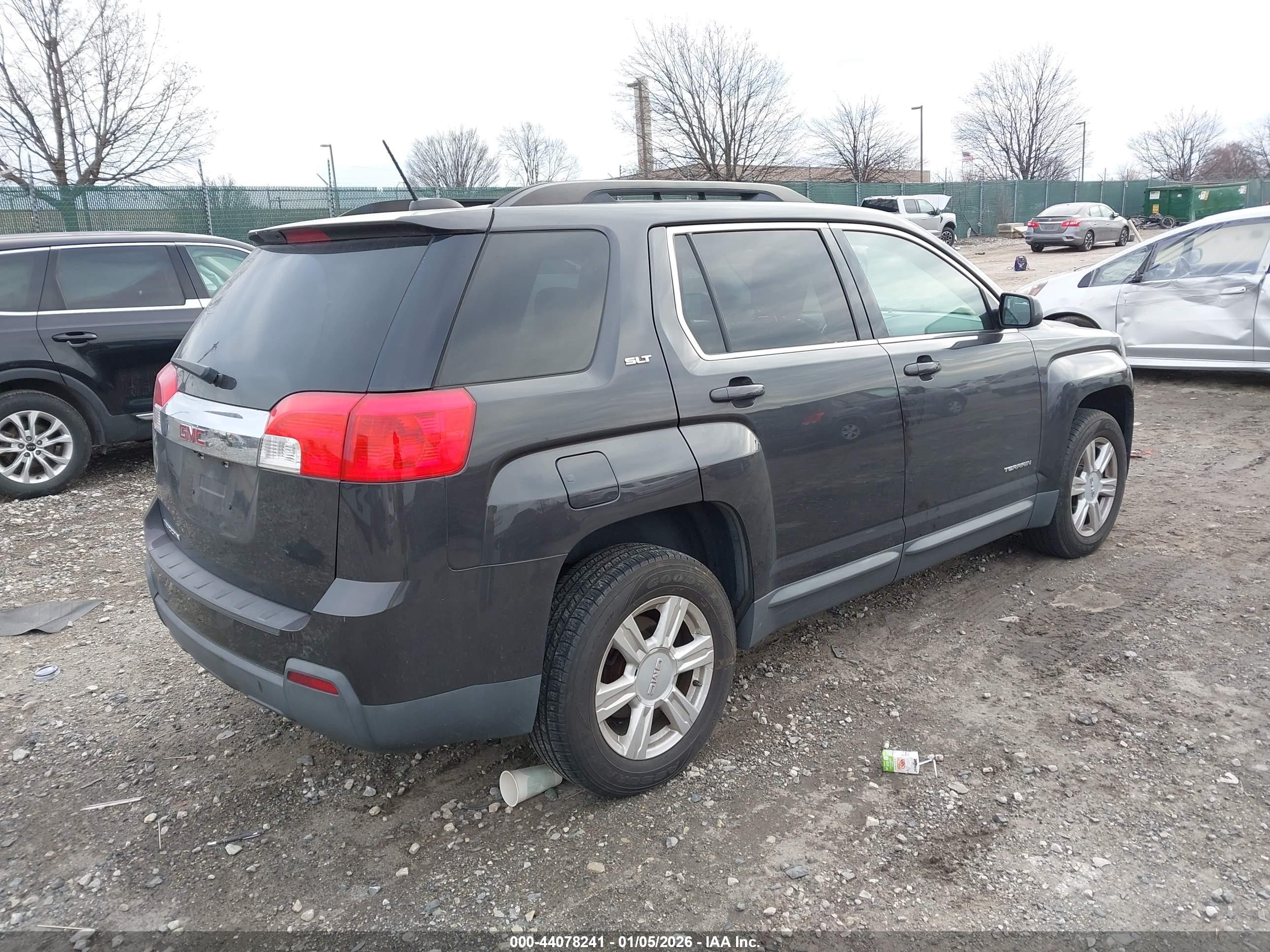 GMC TERRAIN image 4