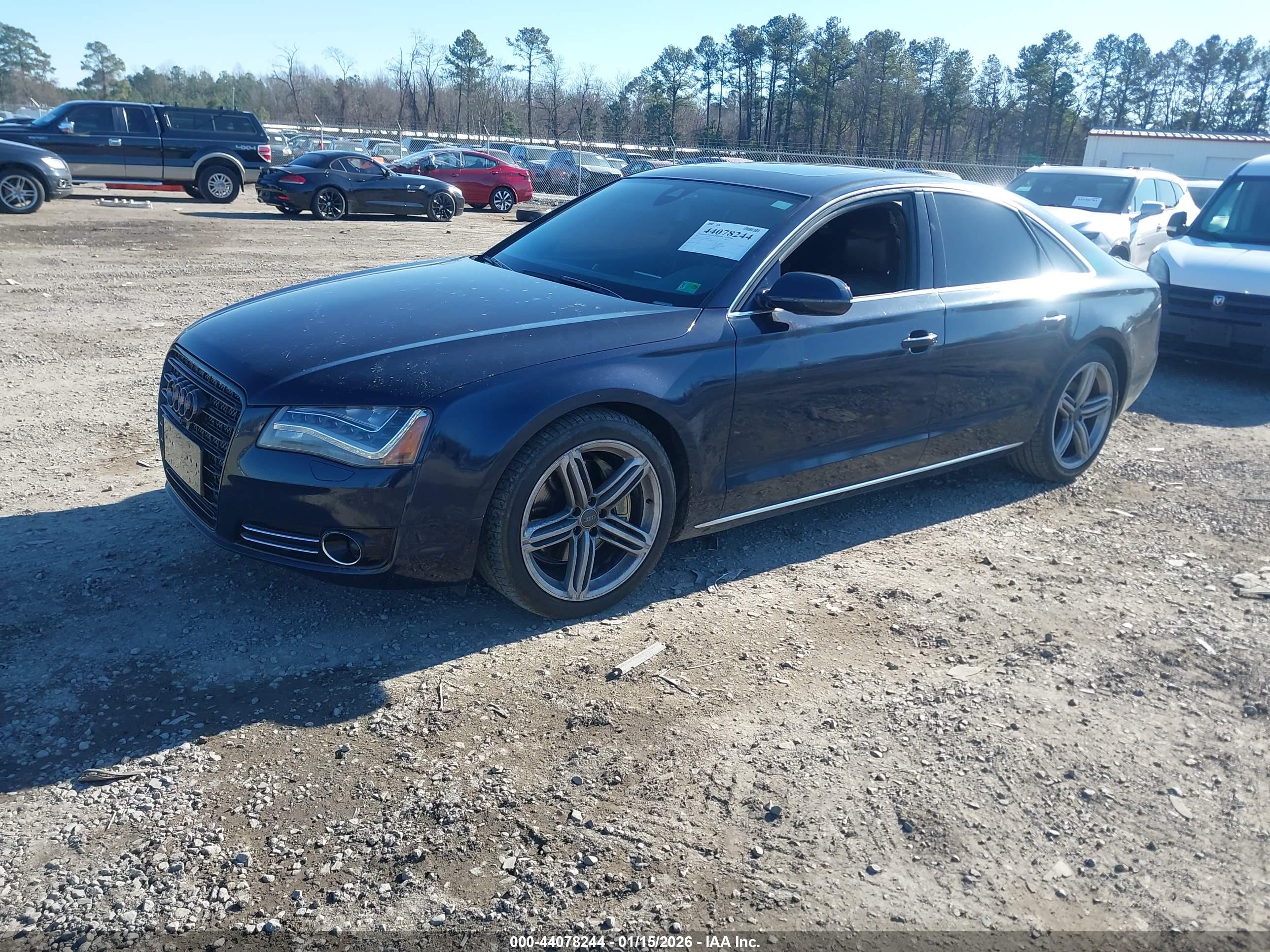 AUDI A8 image 2