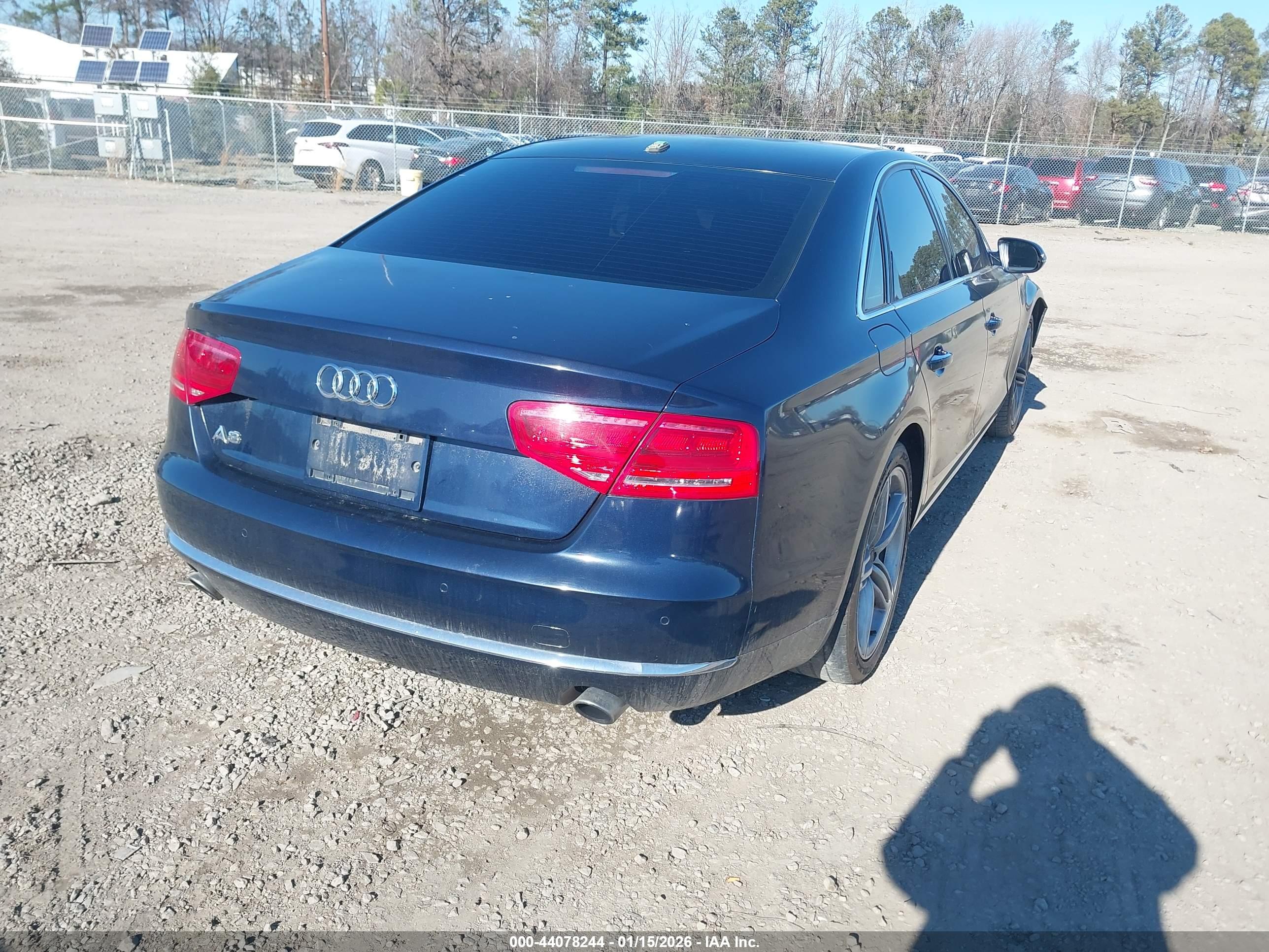 AUDI A8 image 4