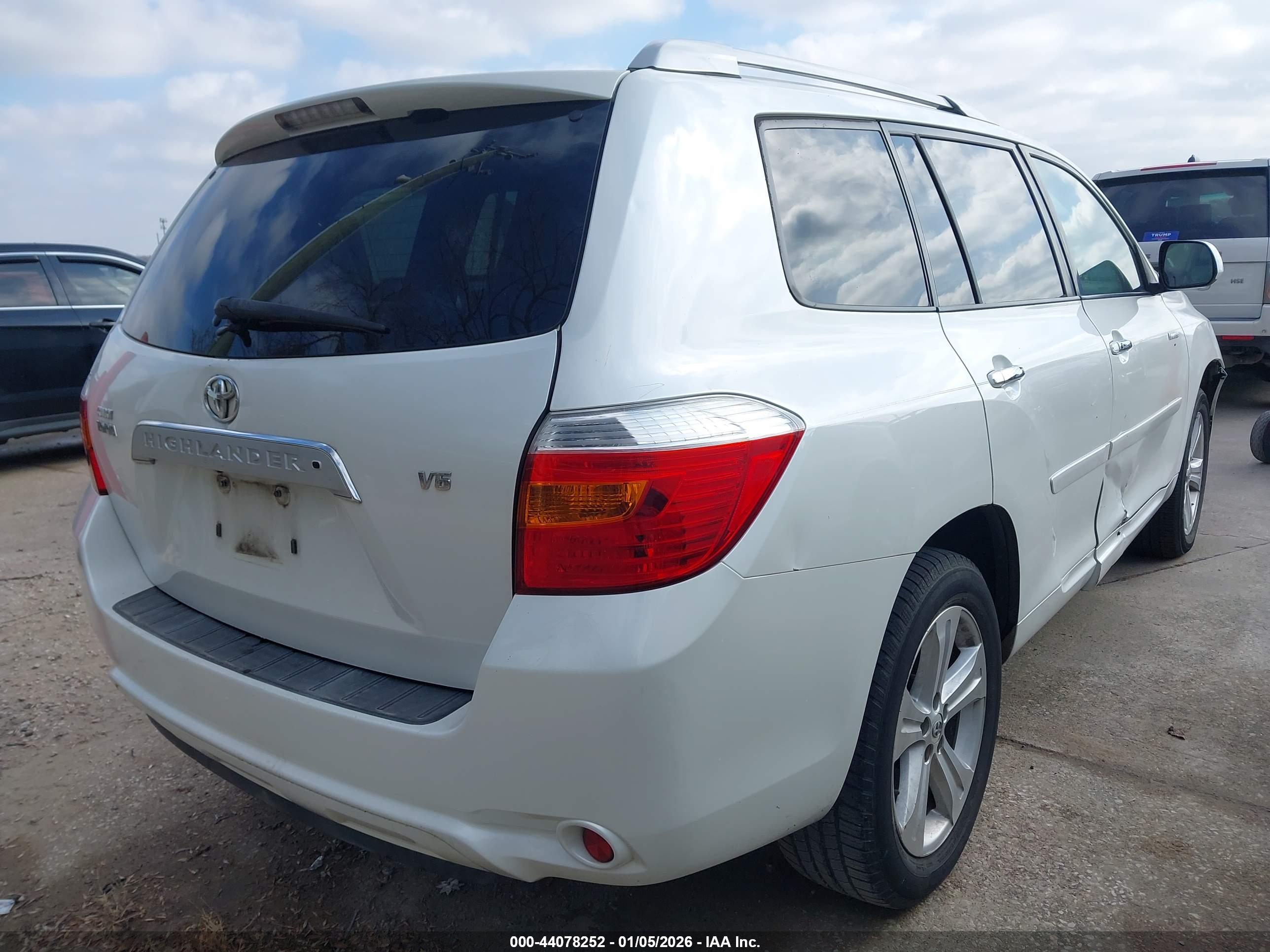 TOYOTA HIGHLANDER image 4