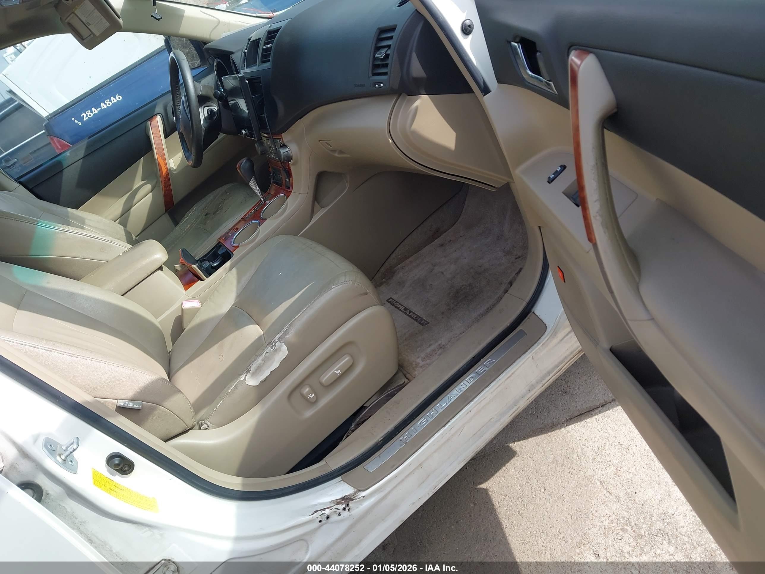 TOYOTA HIGHLANDER image 5