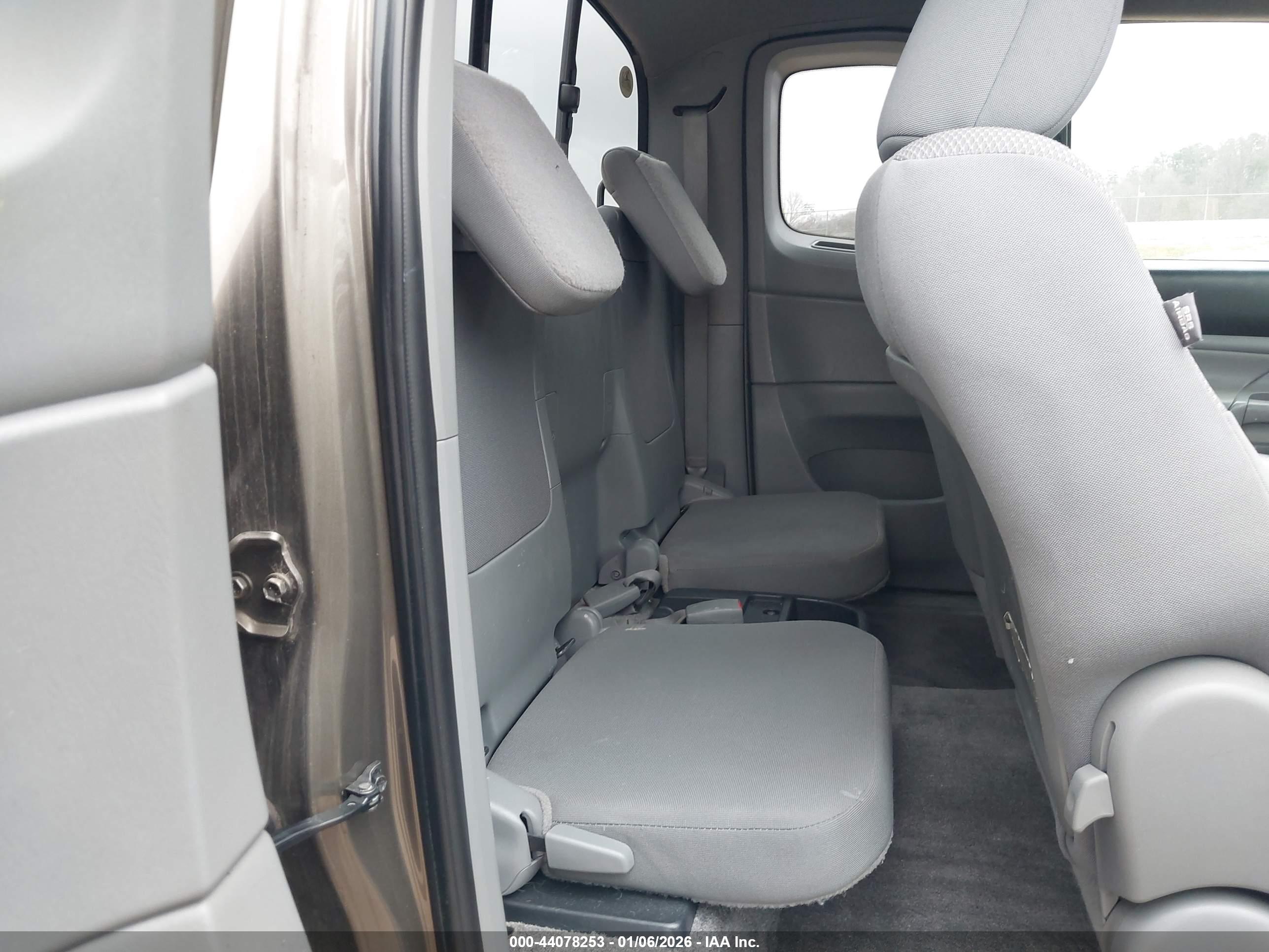 TOYOTA TACOMA image 8