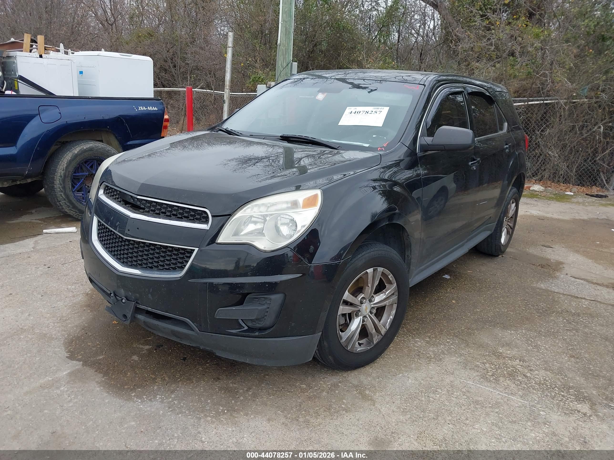 CHEVROLET EQUINOX image 2