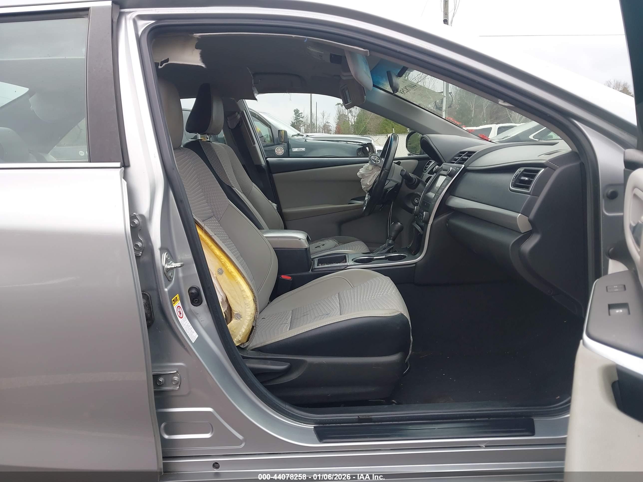 TOYOTA CAMRY image 5