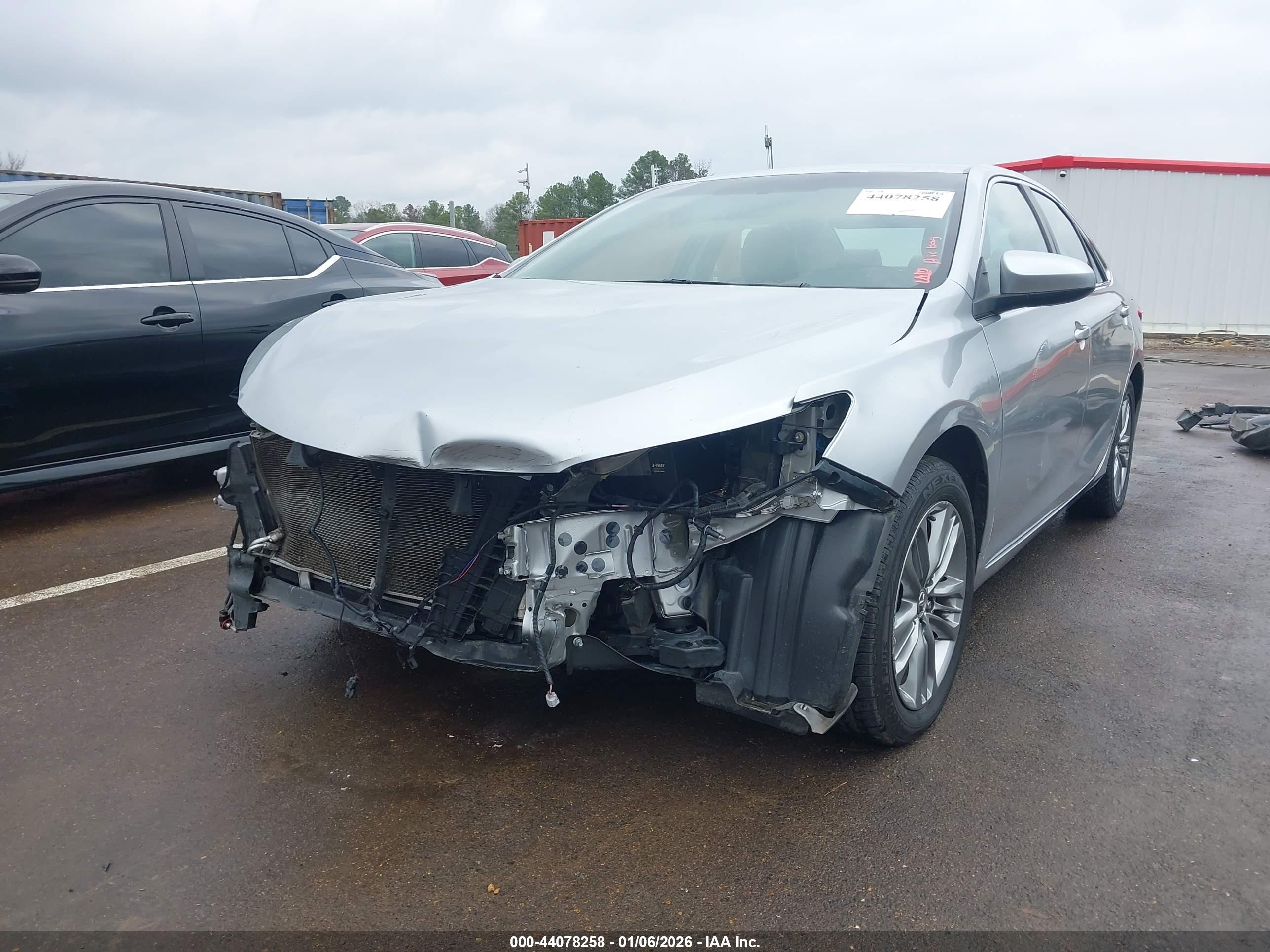 TOYOTA CAMRY image 6
