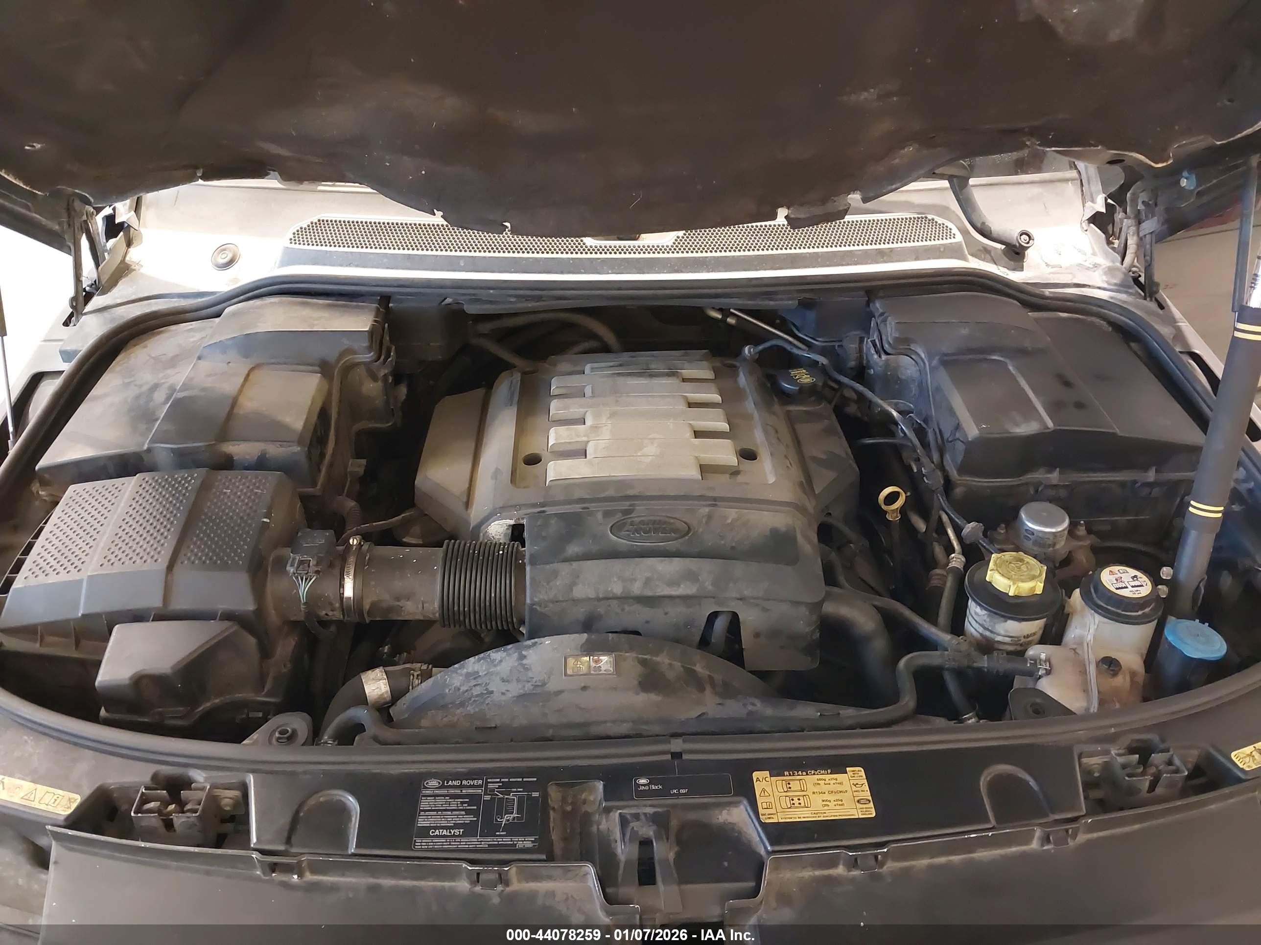 LAND ROVER image 10