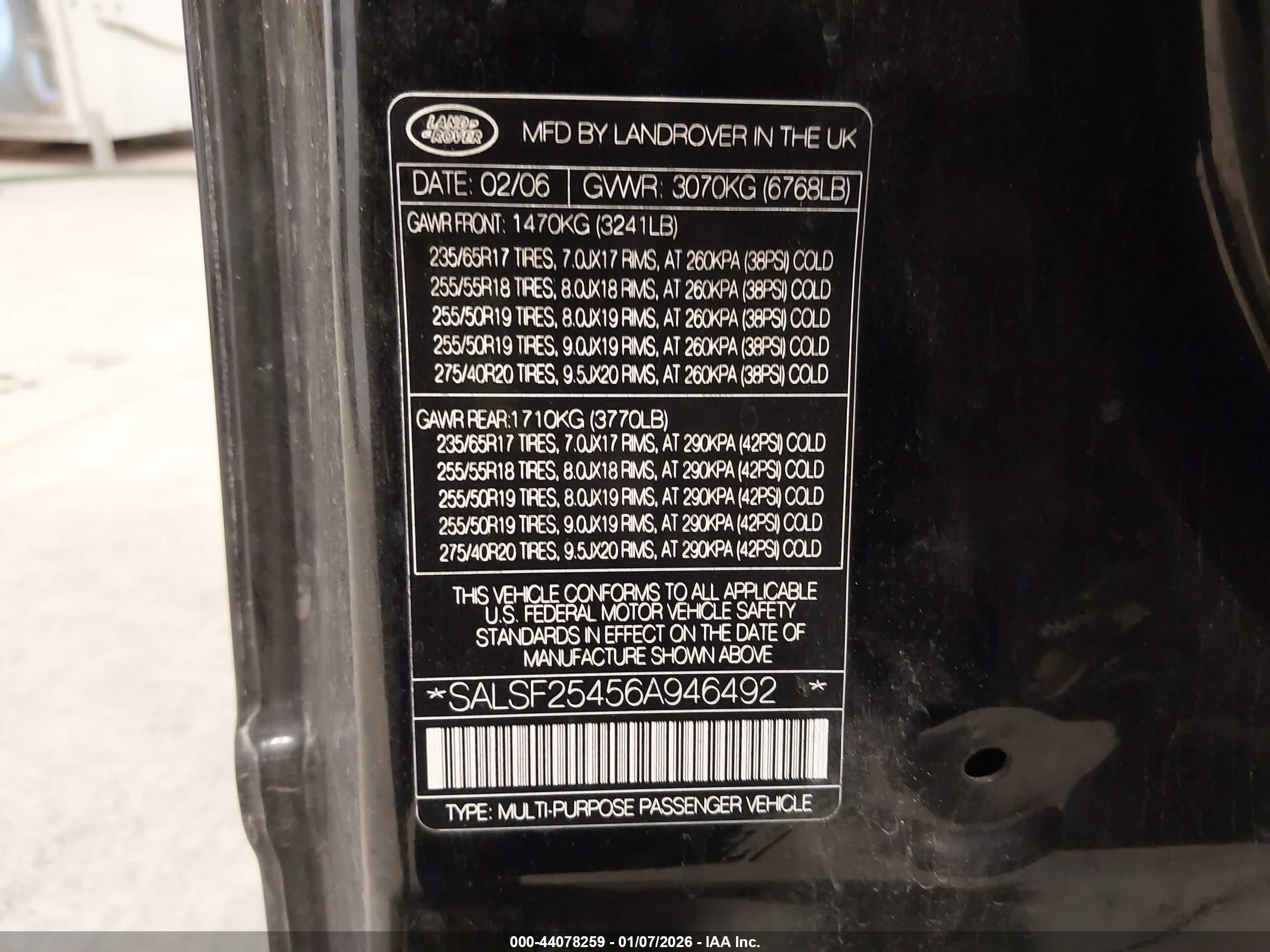 LAND ROVER image 9