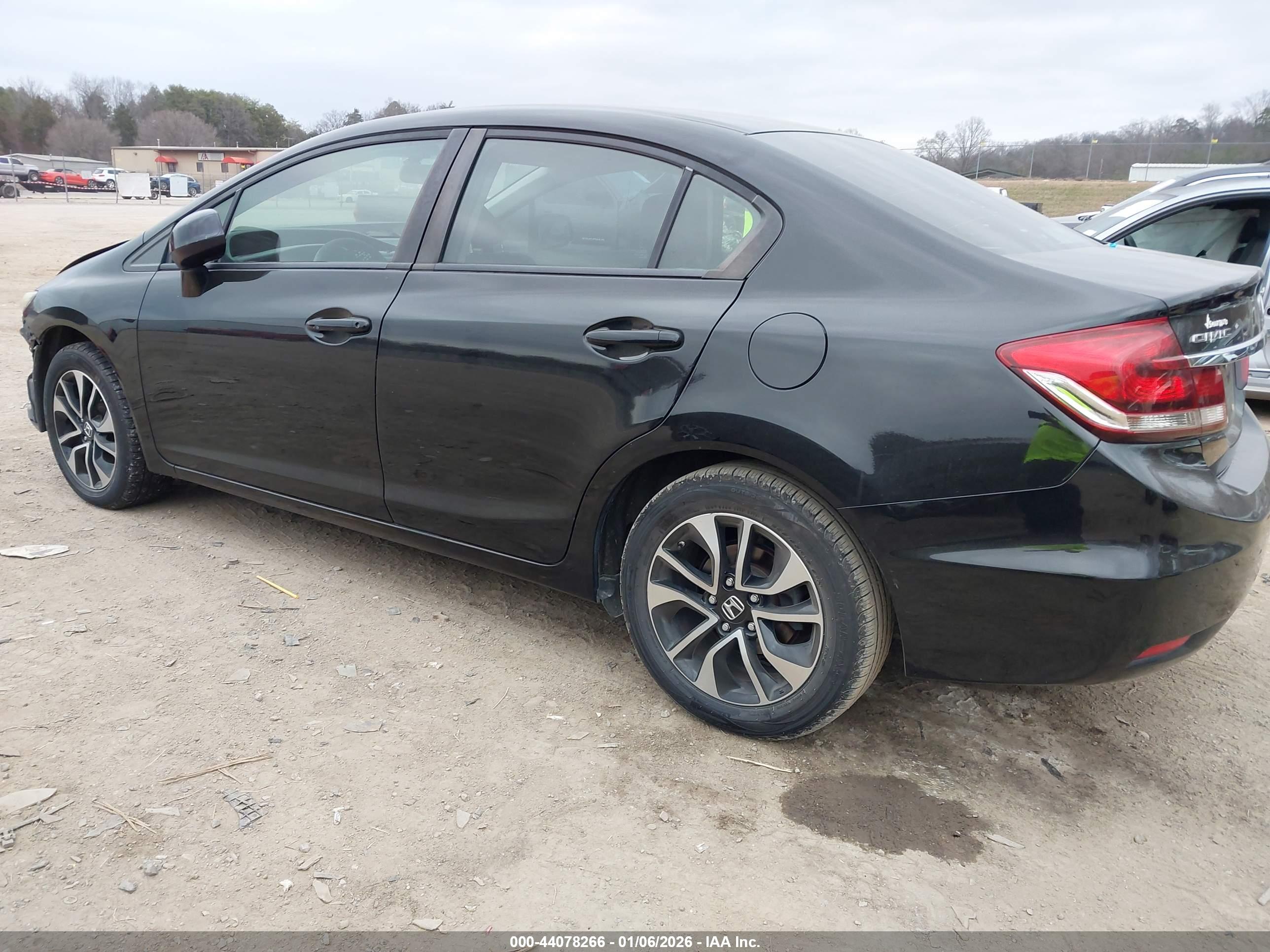 HONDA CIVIC image 3