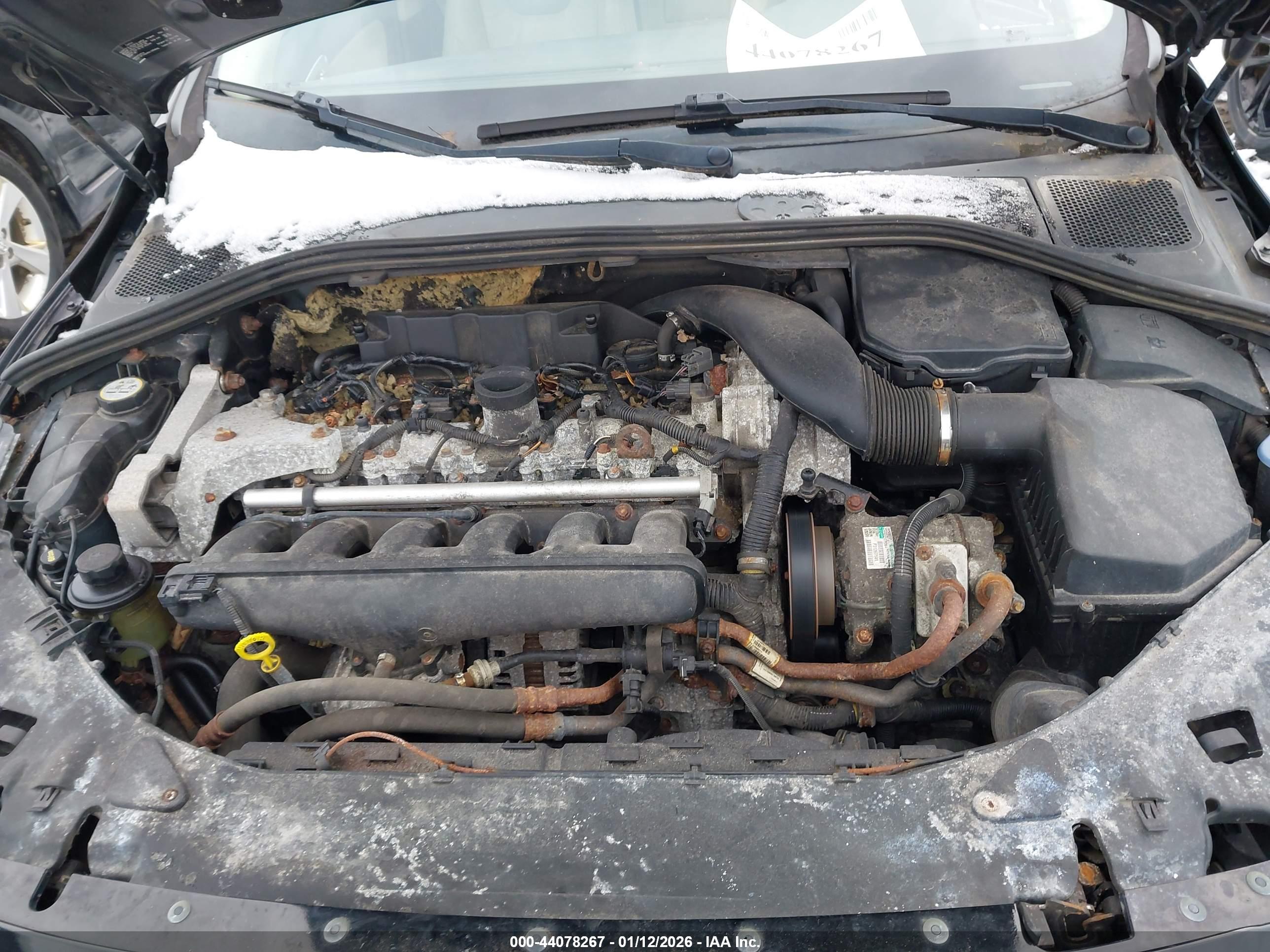 VOLVO S60 image 10