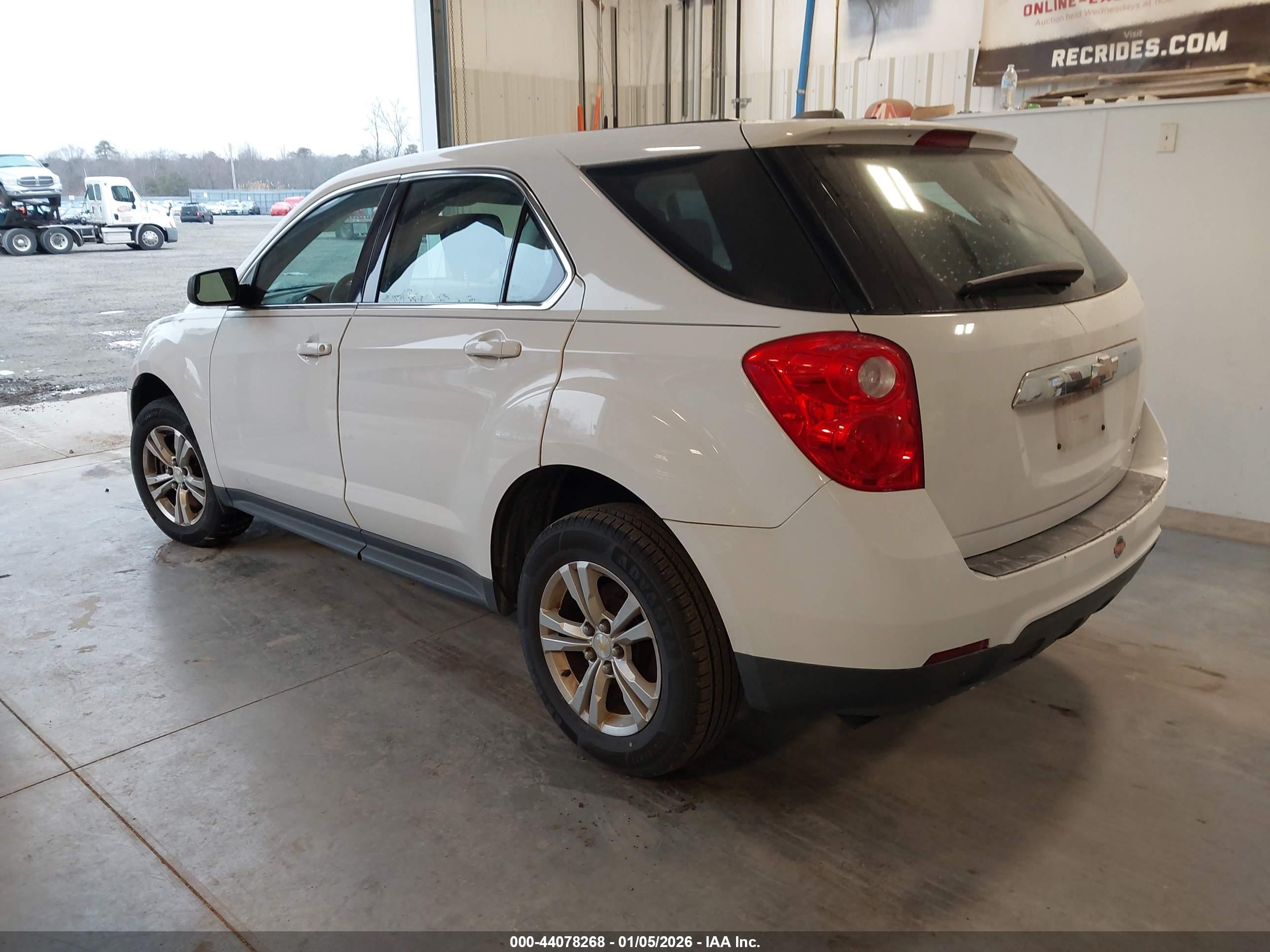 CHEVROLET EQUINOX image 3