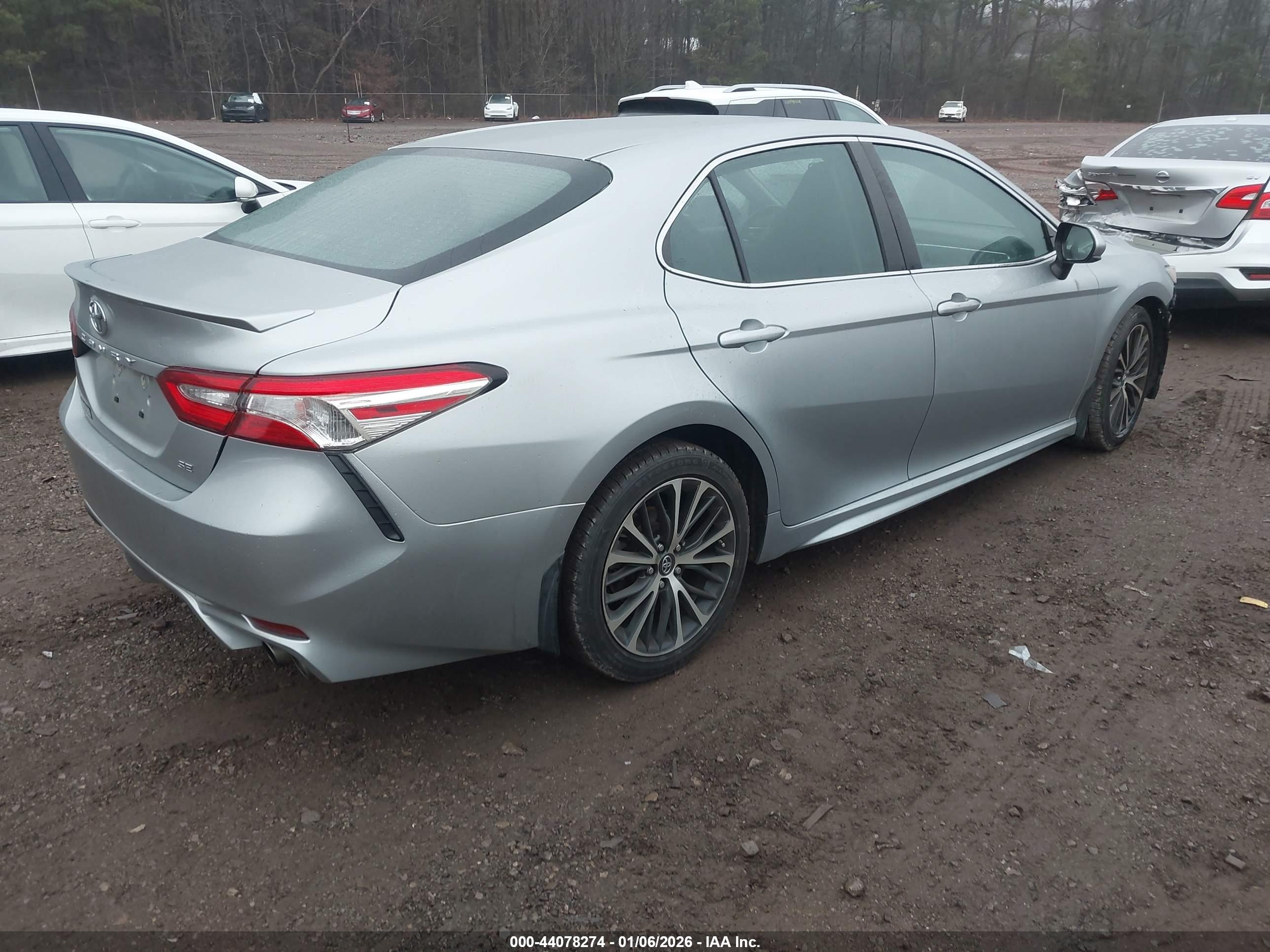 TOYOTA CAMRY image 4