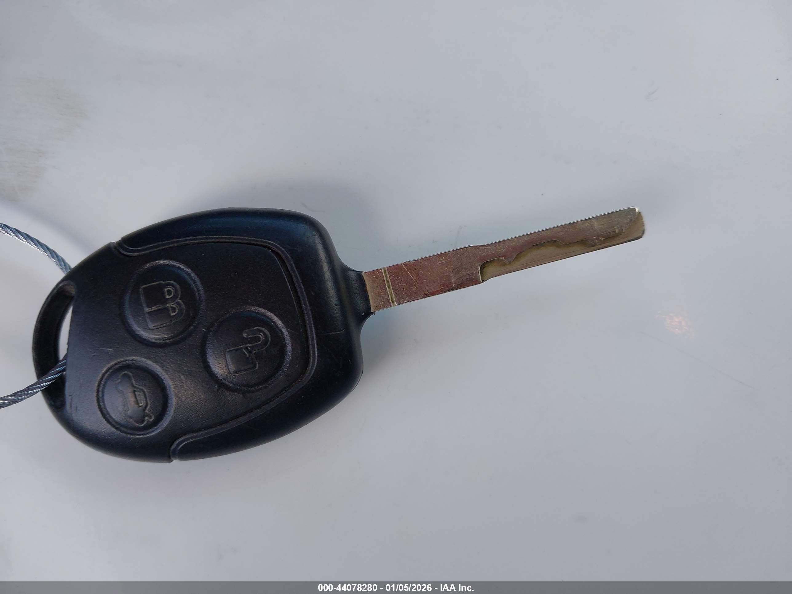 FORD FIESTA image 11