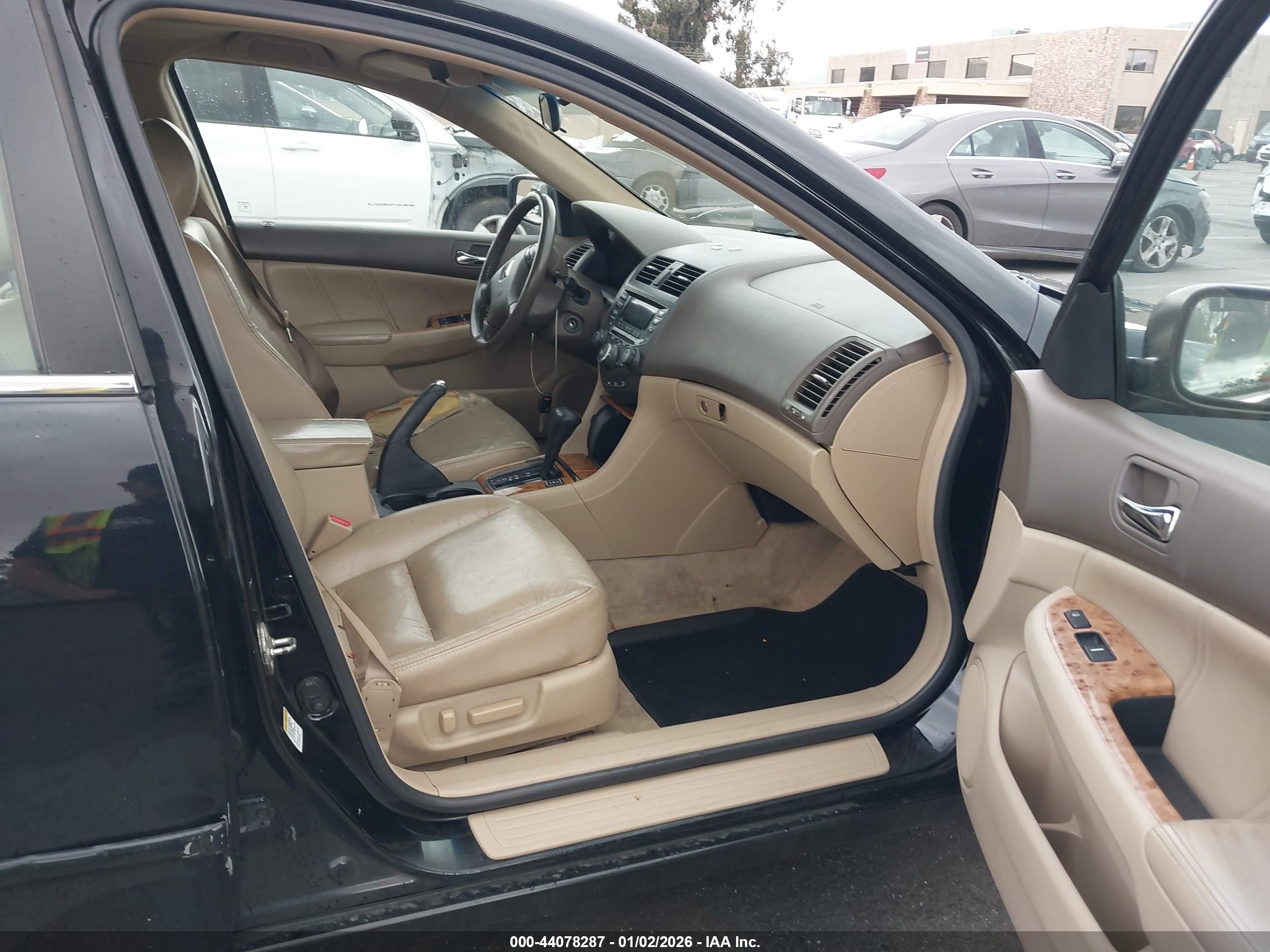 HONDA ACCORD image 5