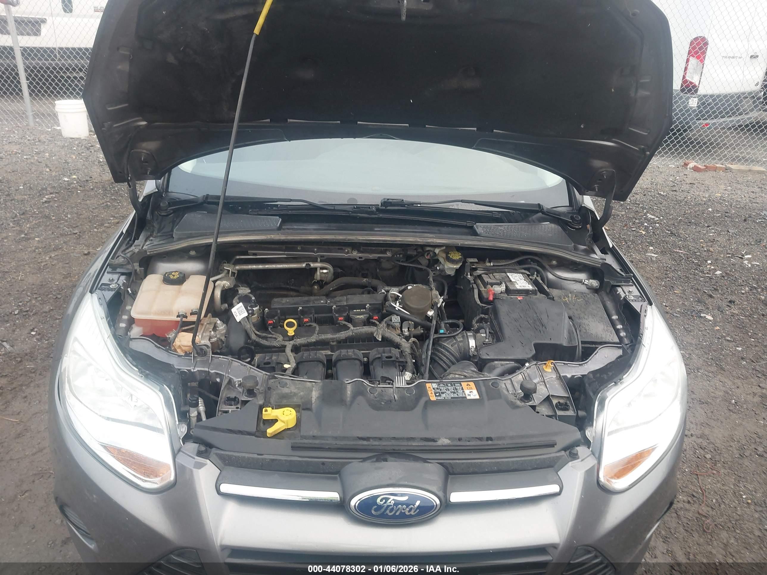 FORD FOCUS image 10