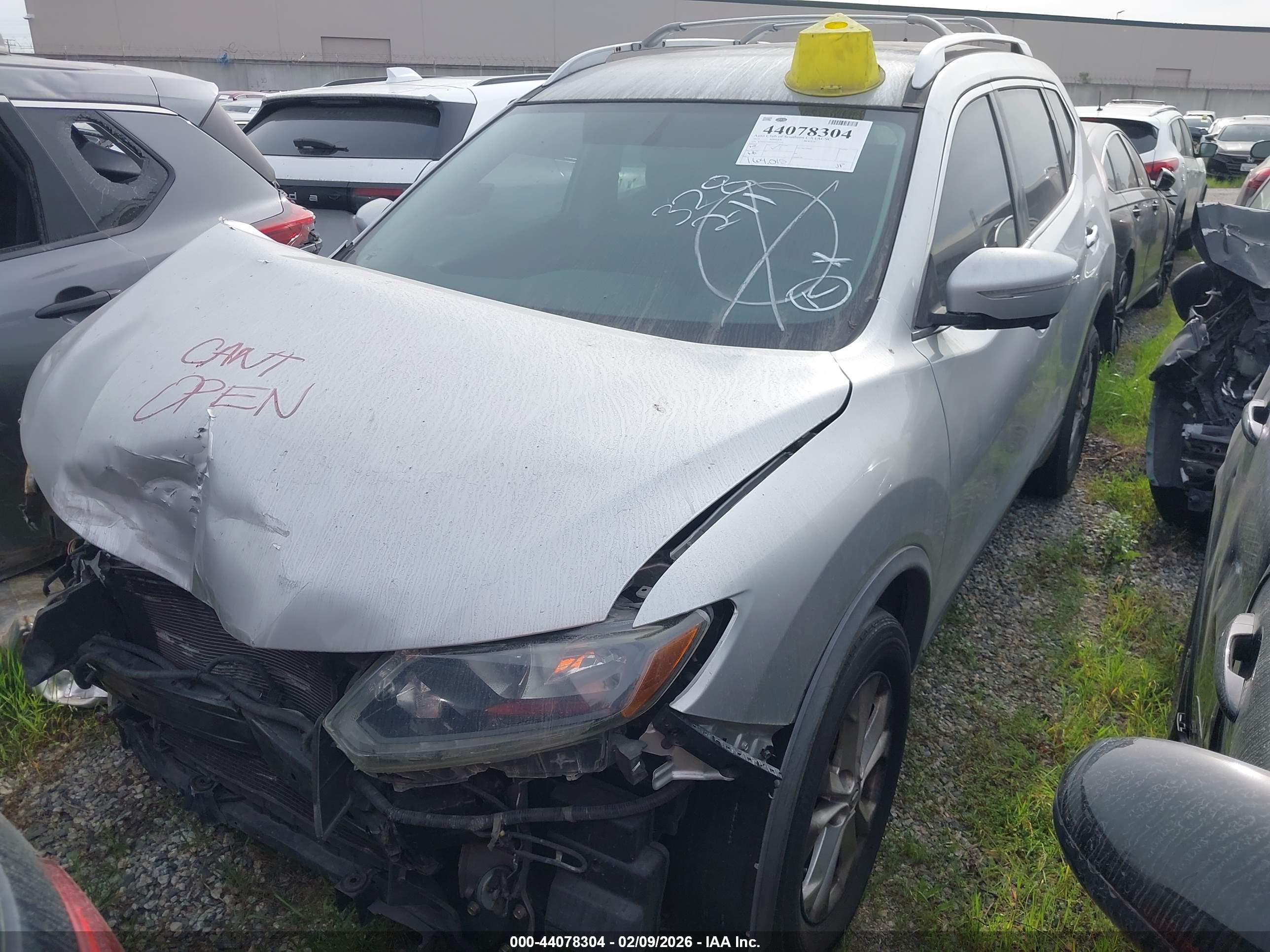 NISSAN ROGUE image 2