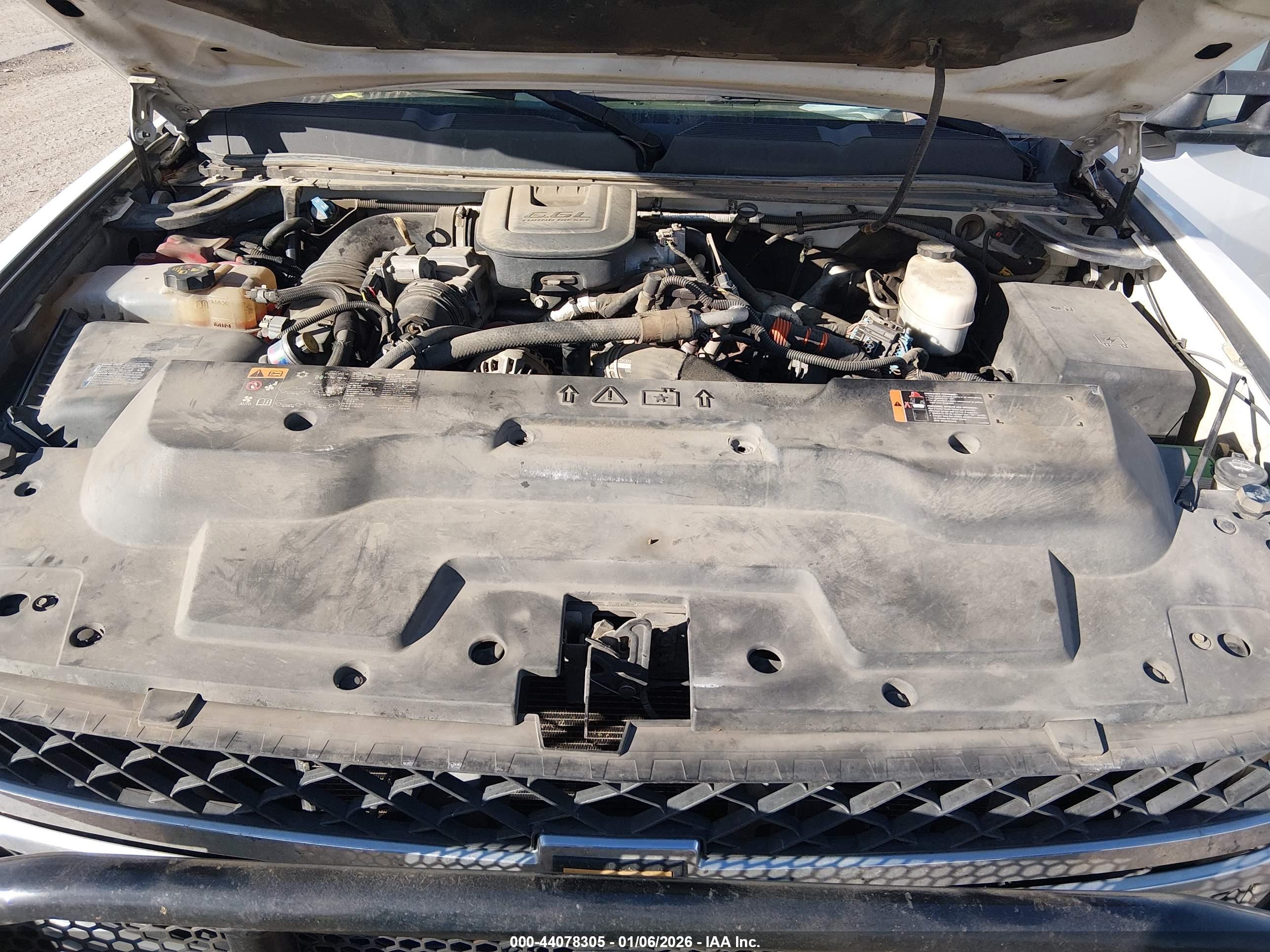 CHEVROLET SILVERADO image 10