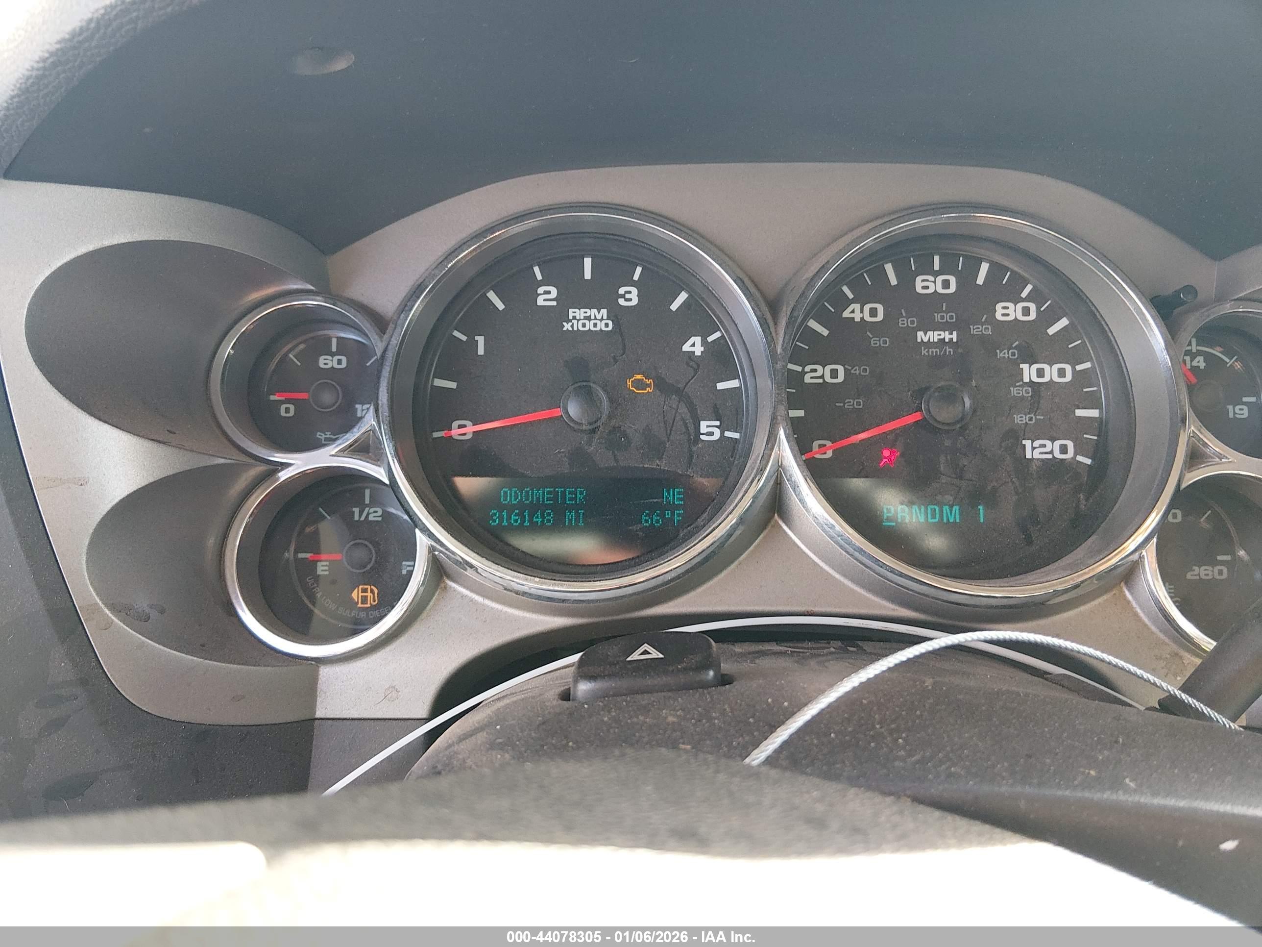 CHEVROLET SILVERADO image 7