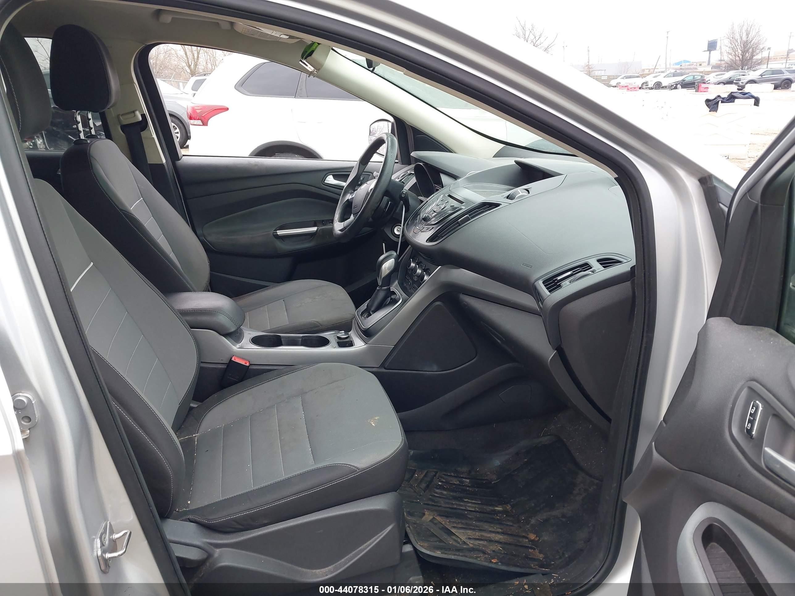 FORD ESCAPE image 5