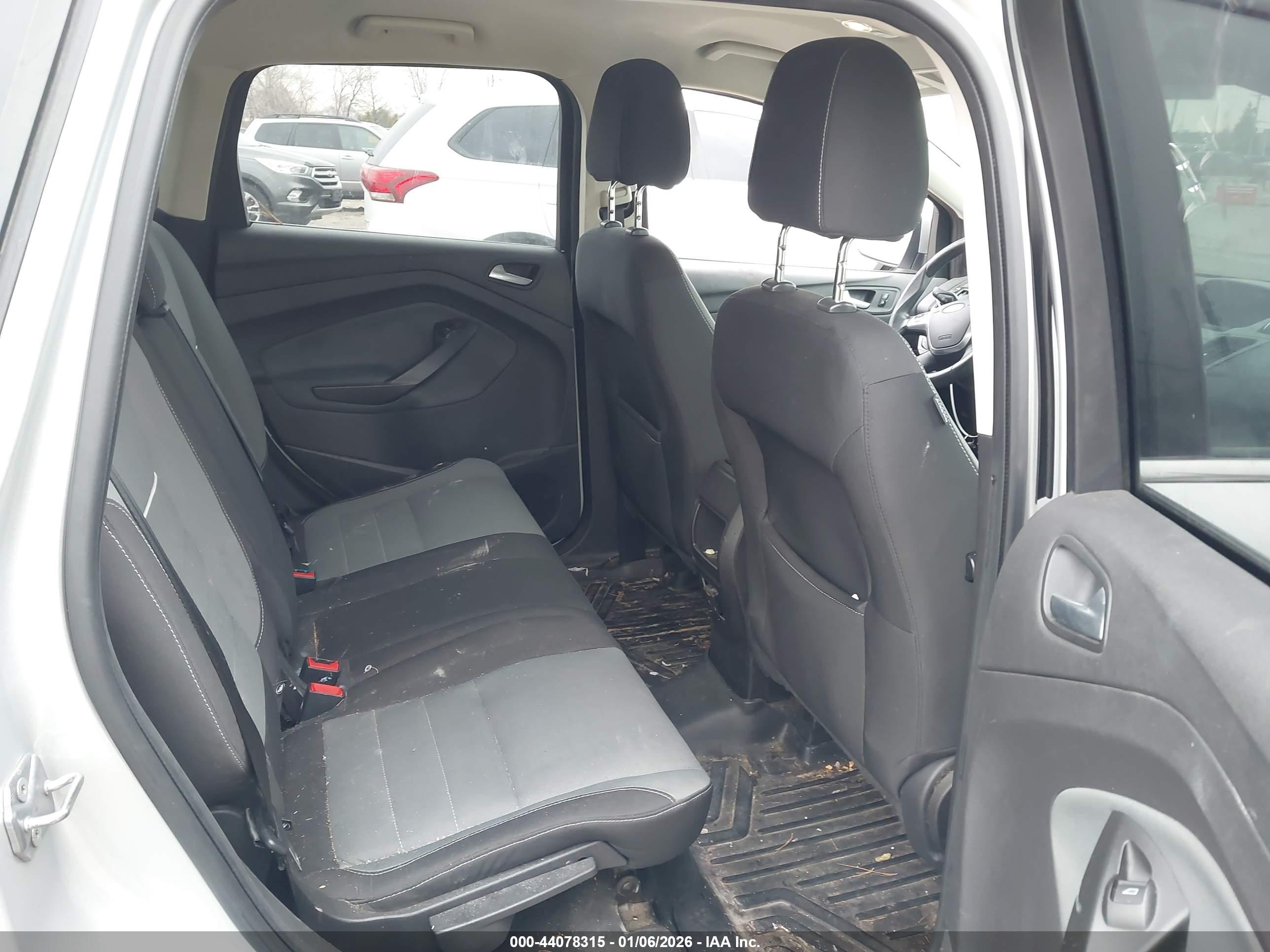 FORD ESCAPE image 8
