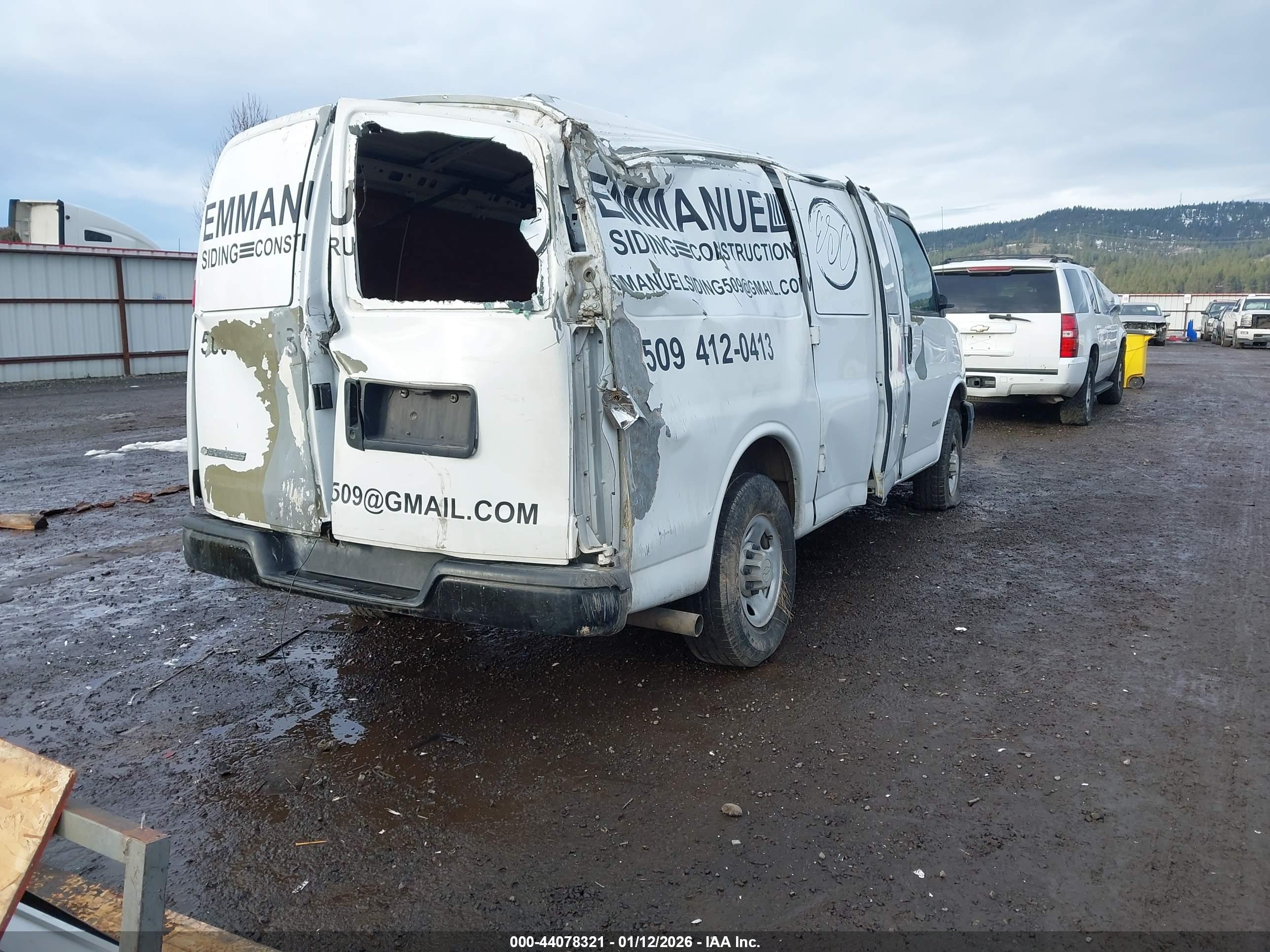 CHEVROLET EXPRESS image 4